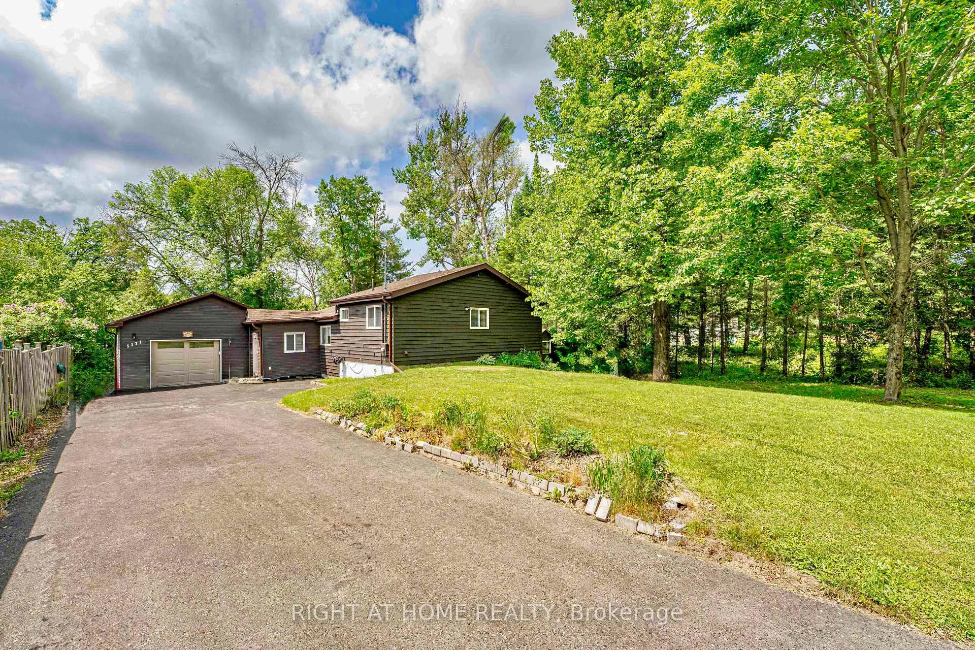 Photo 2 of 5171 Severn Pines Crescent, Severn, Rural Severn — HOMEH
