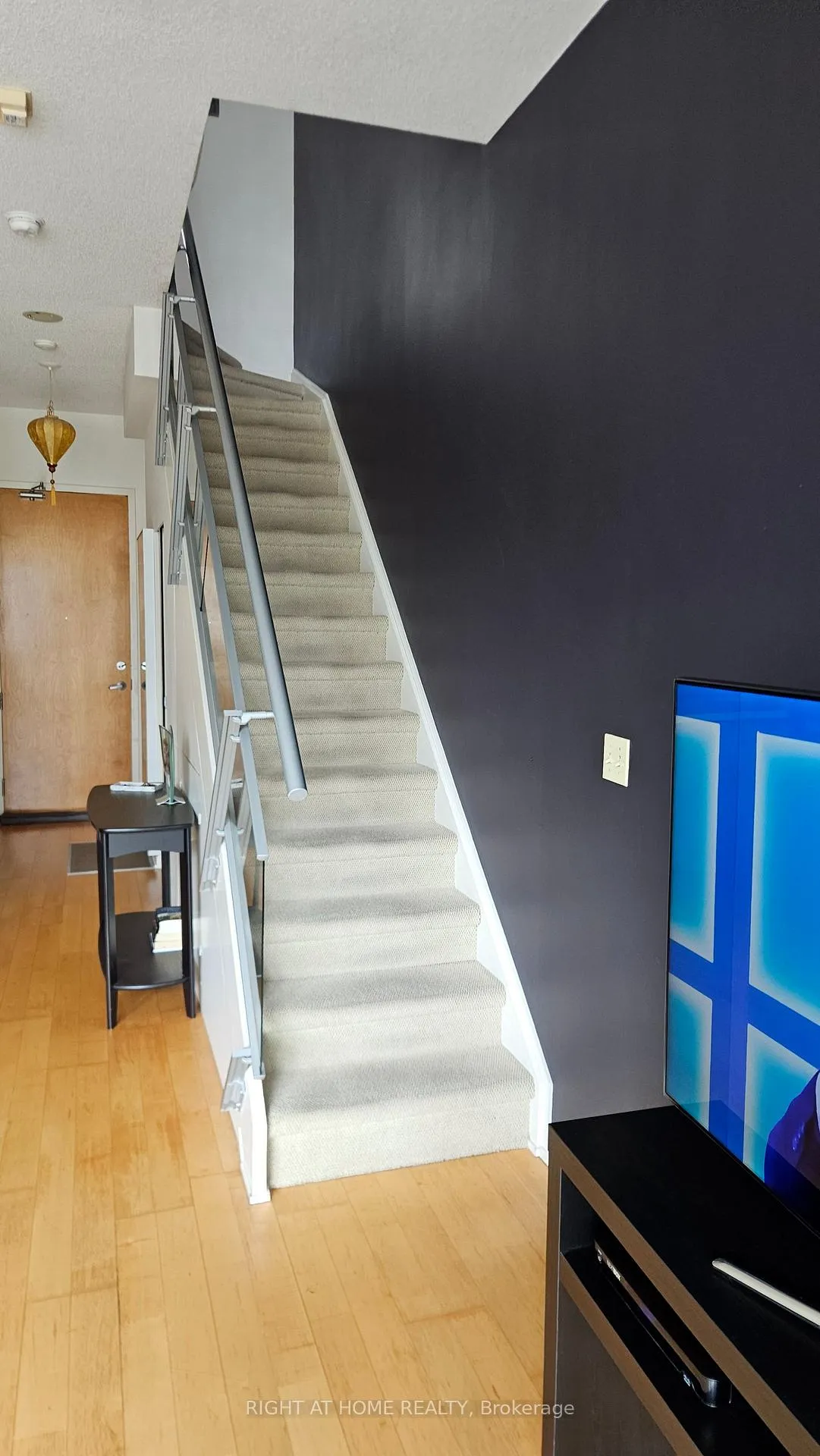 Photo 10 of Unit 910, 388 Richmond Avenue W, Toronto, Waterfront Communities — HOMEH