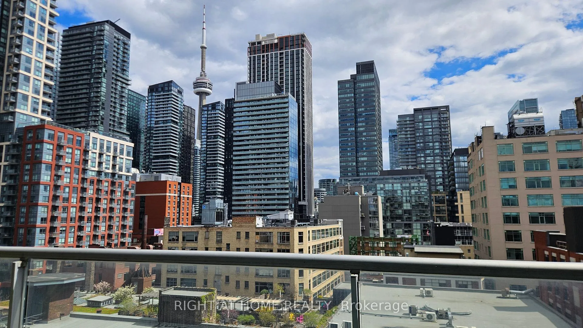 Photo 26 of Unit 910, 388 Richmond Avenue W, Toronto, Waterfront Communities — HOMEH