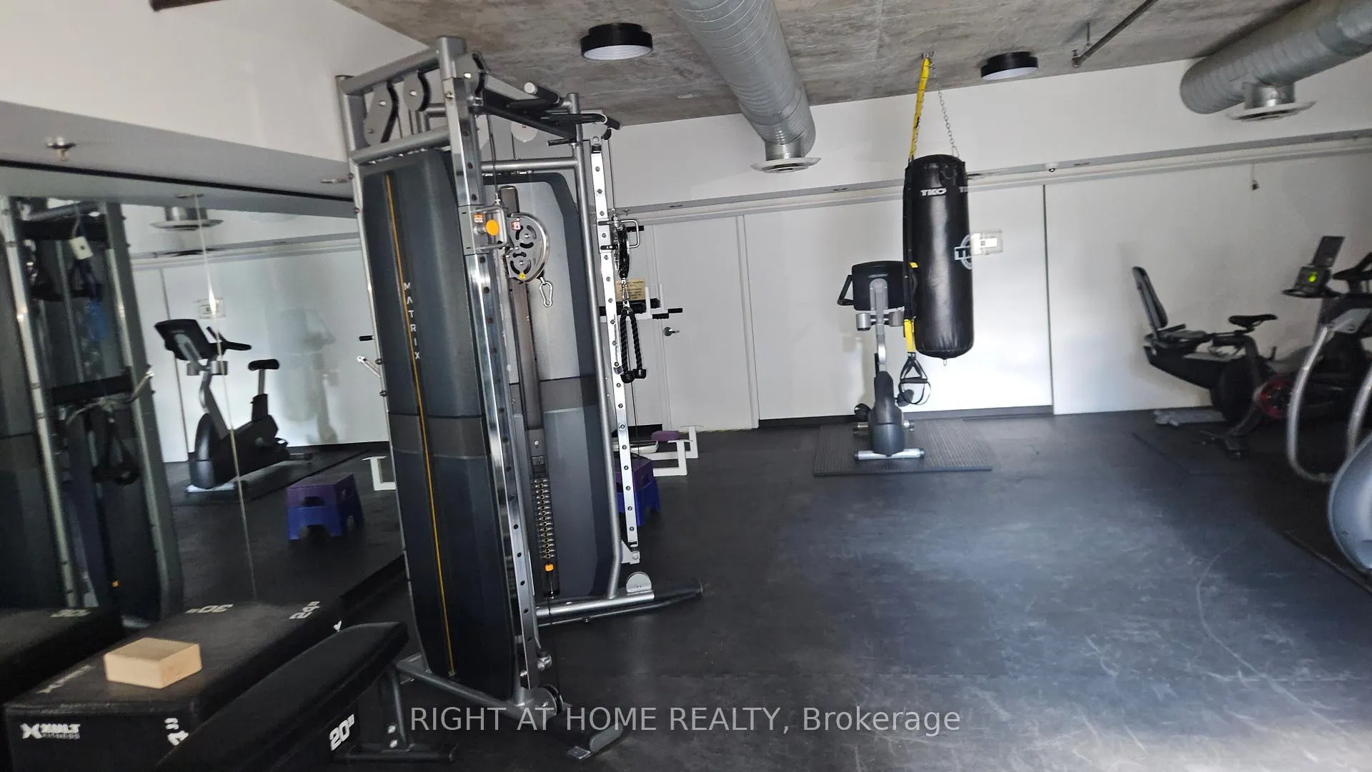 Photo 29 of Unit 910, 388 Richmond Avenue W, Toronto, Waterfront Communities — HOMEH