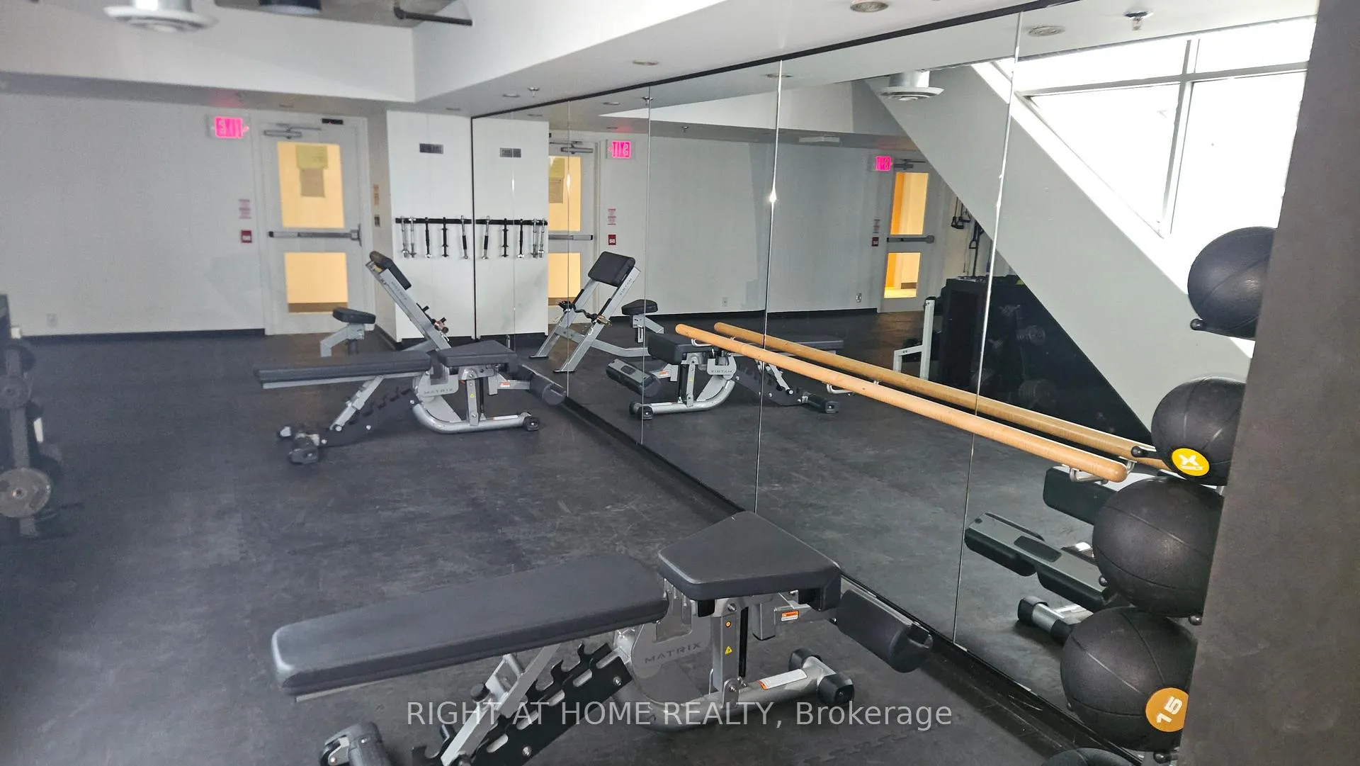 Photo 30 of Unit 910, 388 Richmond Avenue W, Toronto, Waterfront Communities — HOMEH