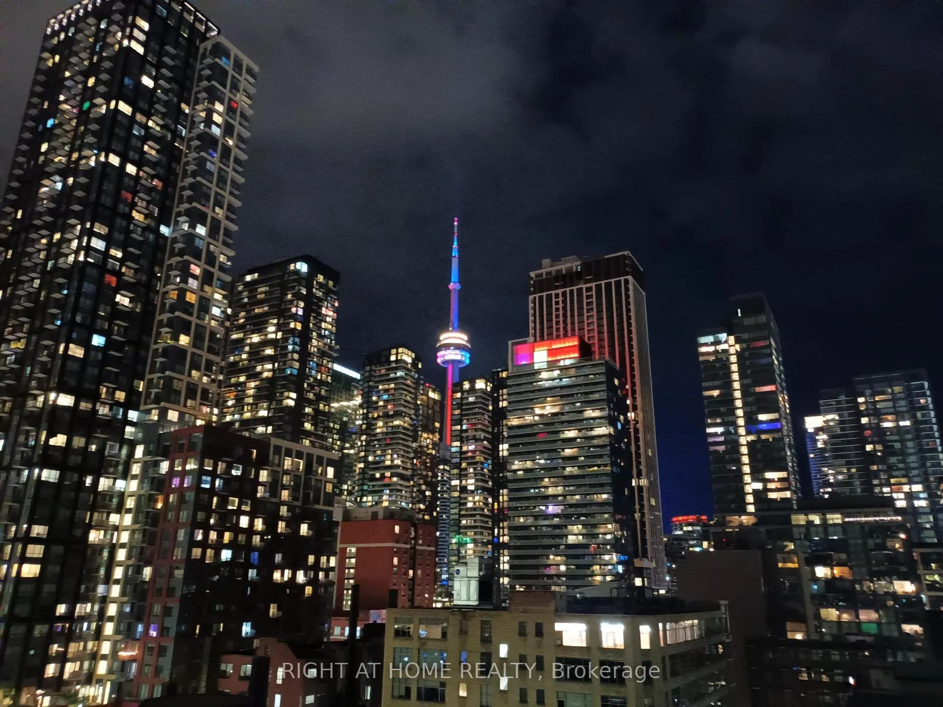 Photo 18 of Unit 910, 388 Richmond Avenue W, Toronto, Waterfront Communities — HOMEH