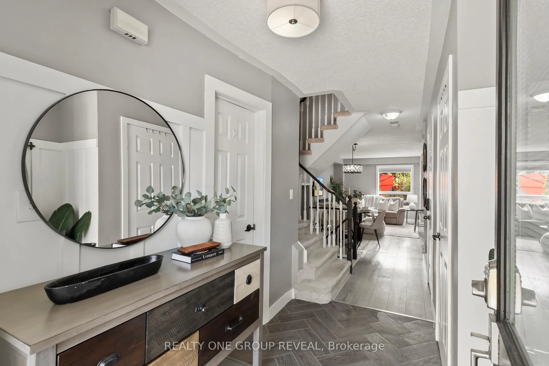 Photo 3 of 77 Wilkins Crescent, Clarington, Courtice — HOMEH