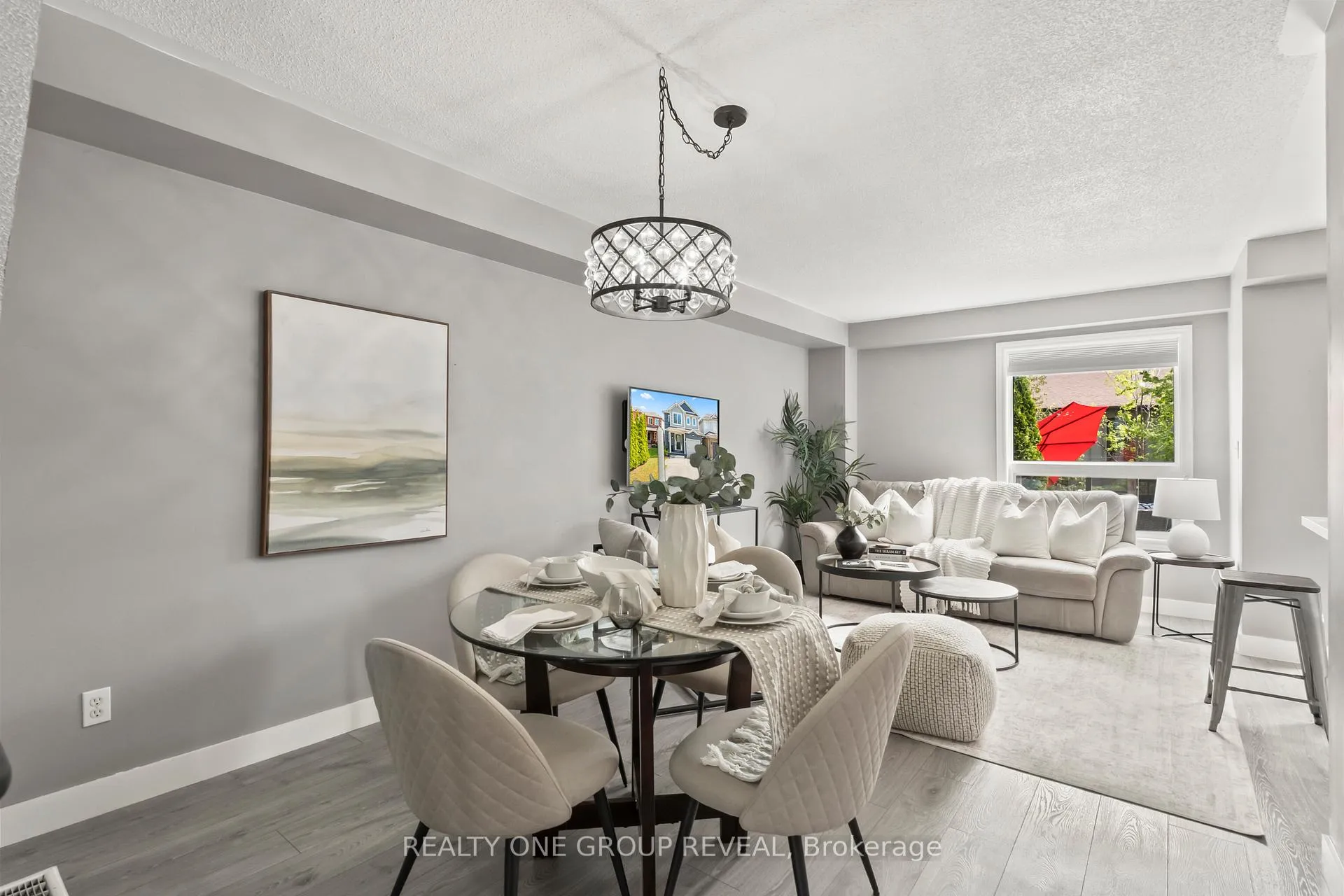 Photo 6 of 77 Wilkins Crescent, Clarington, Courtice — HOMEH