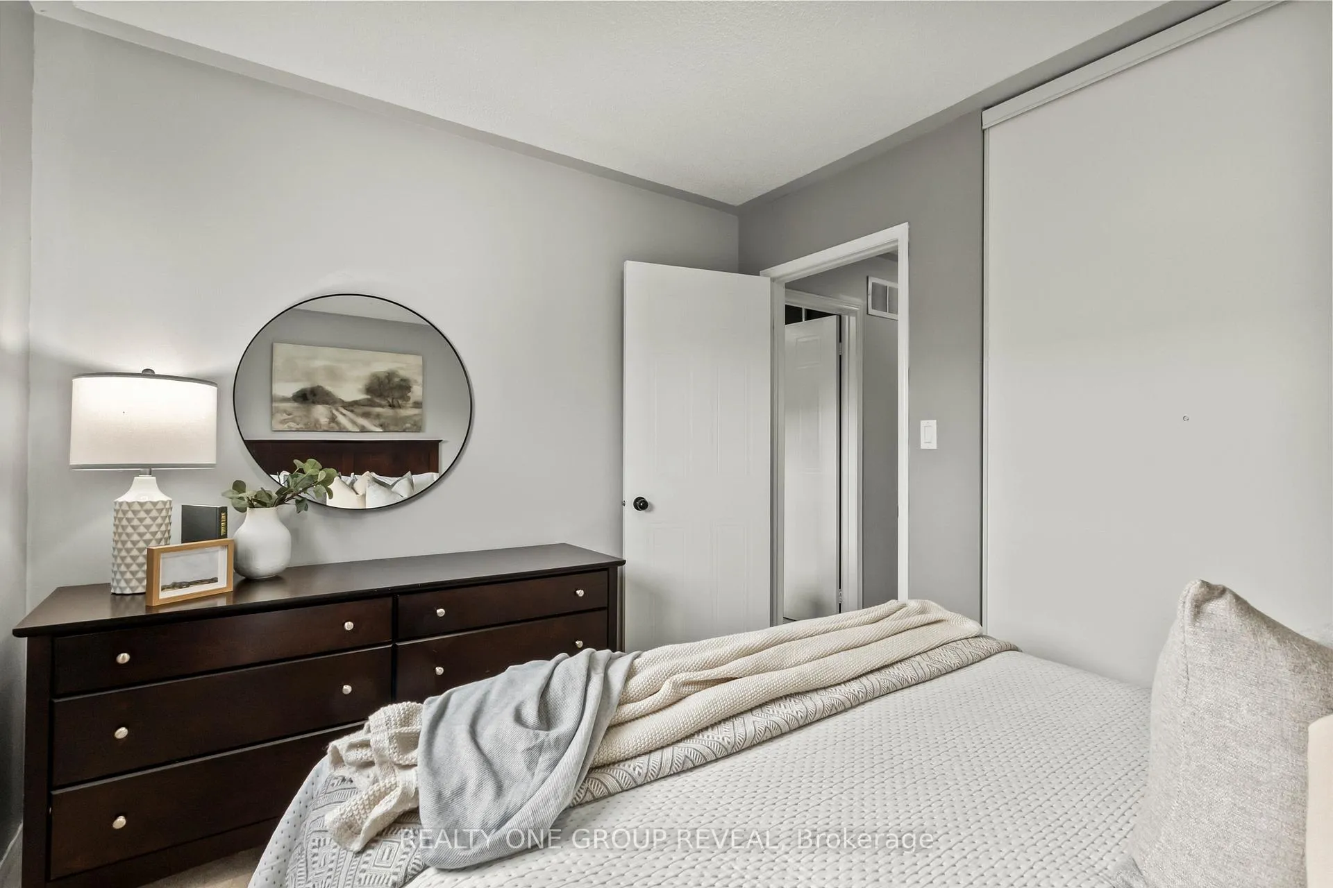 Photo 25 of 77 Wilkins Crescent, Clarington, Courtice — HOMEH