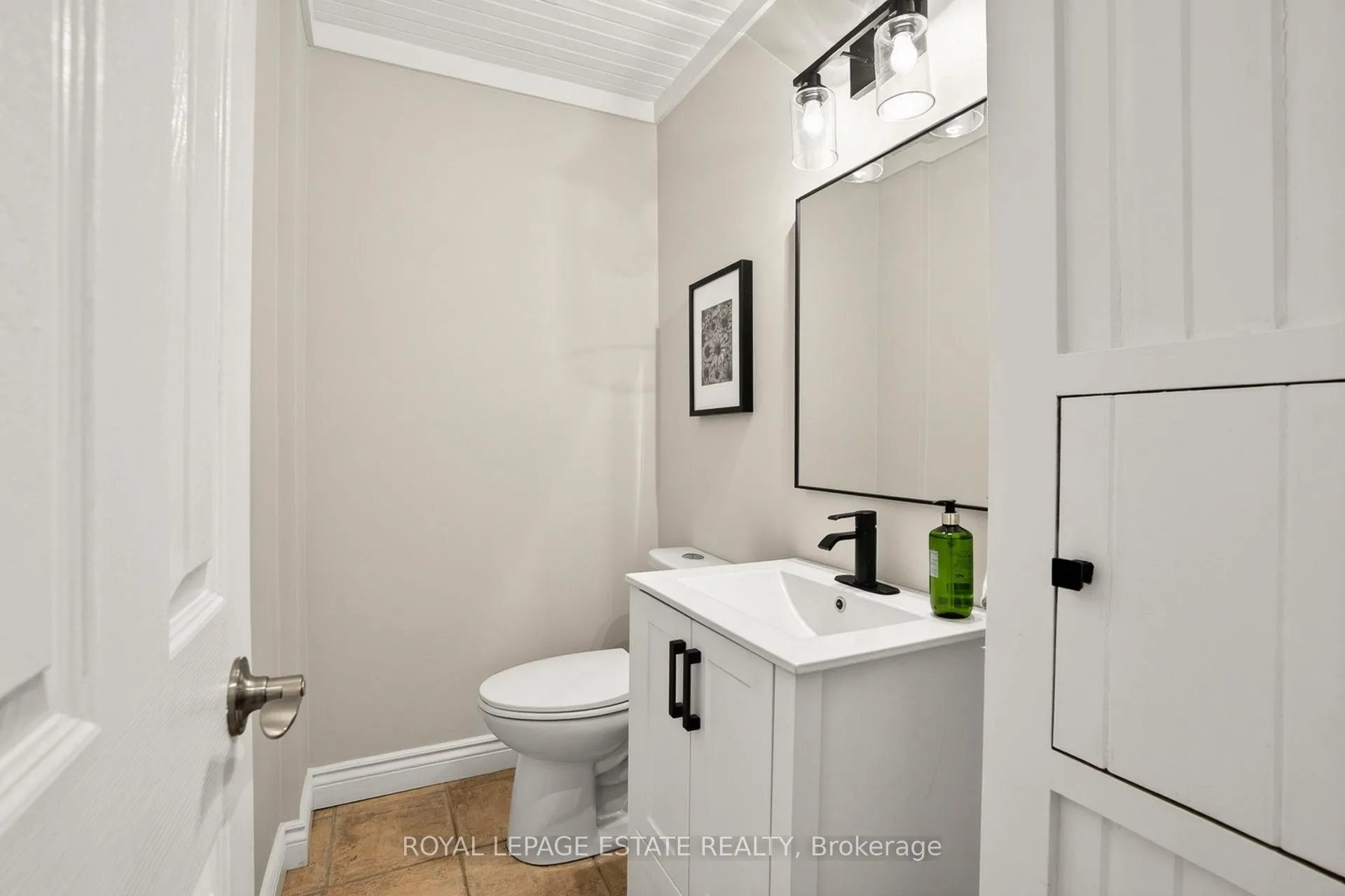 Photo 19 of 16 Elkwood Drive, Scarborough, Centennial Scarborough — HOMEH