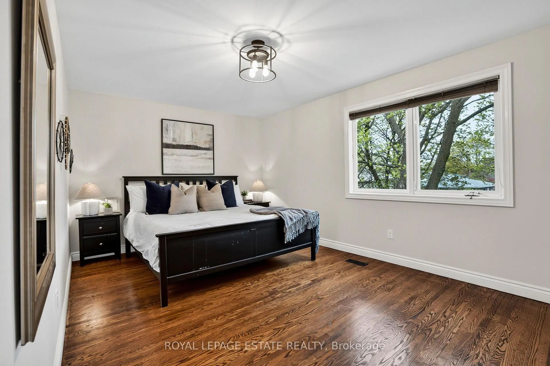 Photo 22 of 16 Elkwood Drive, Scarborough, Centennial Scarborough — HOMEH