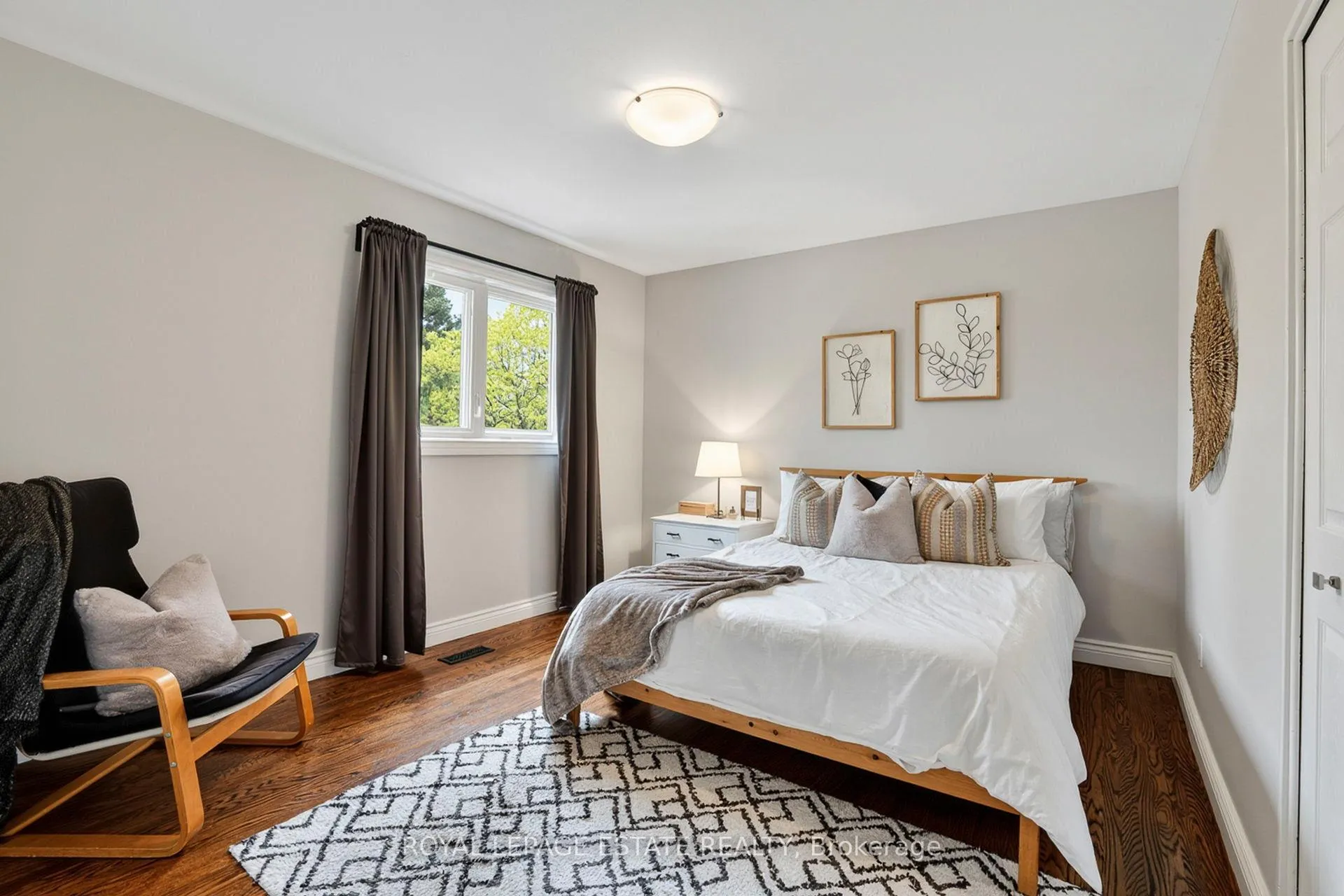 Photo 26 of 16 Elkwood Drive, Scarborough, Centennial Scarborough — HOMEH