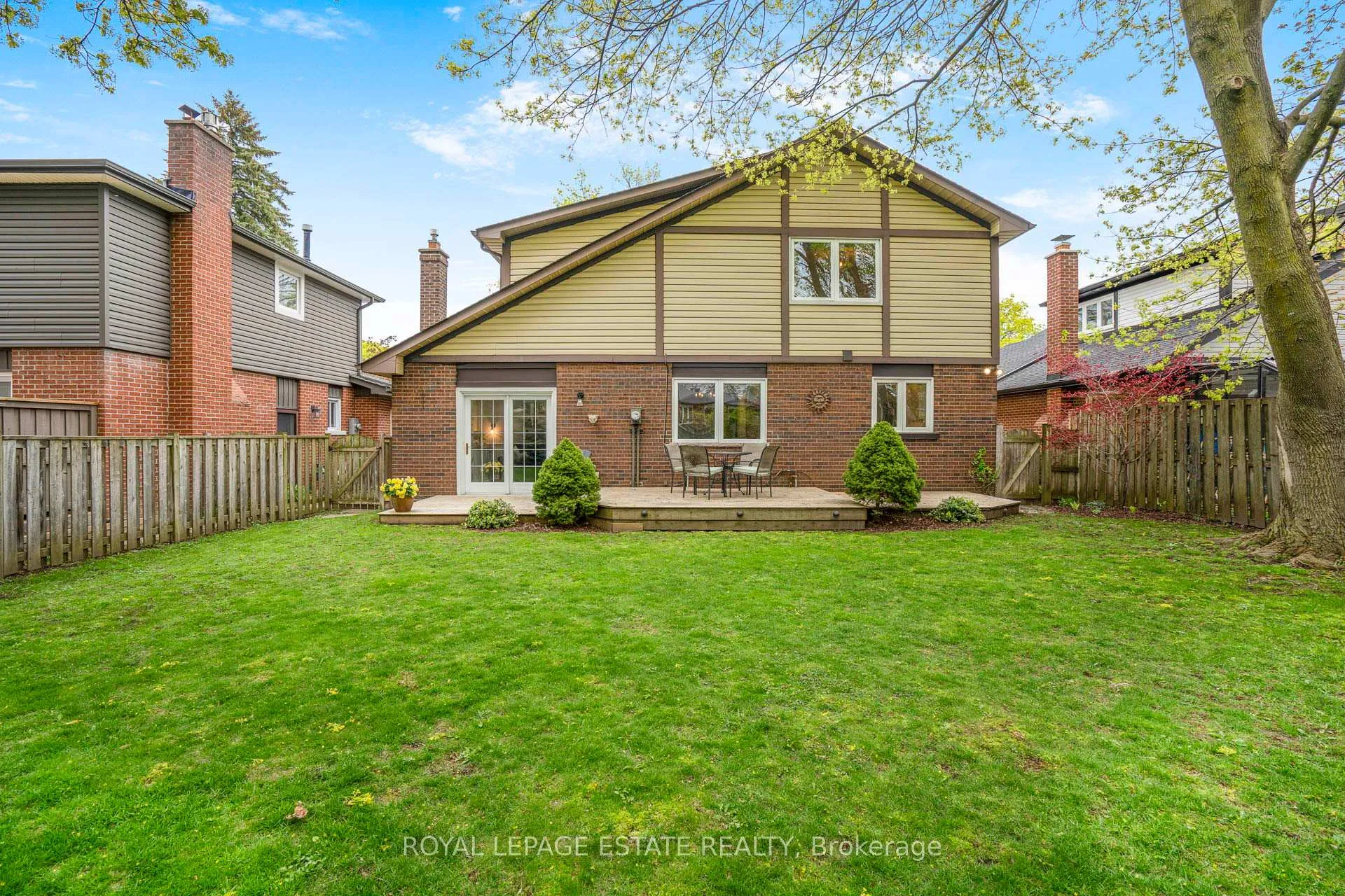 Photo 37 of 16 Elkwood Drive, Scarborough, Centennial Scarborough — HOMEH