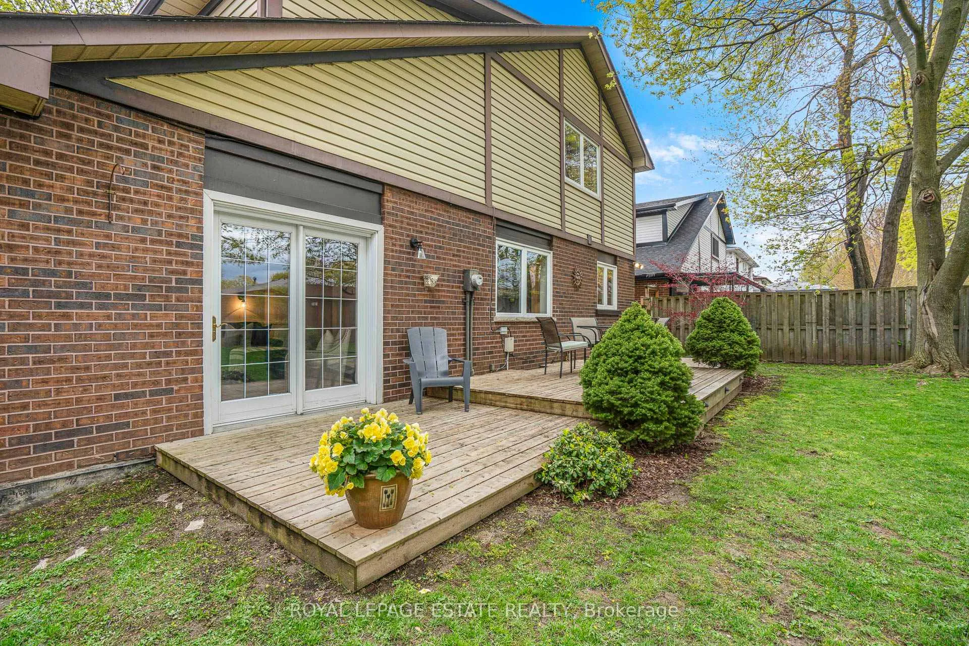 Photo 38 of 16 Elkwood Drive, Scarborough, Centennial Scarborough — HOMEH