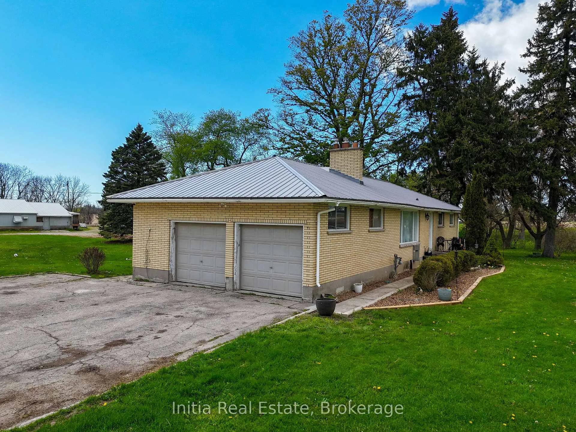 Photo 1 of 22821 Denfield Road, Middlesex Centre, Rural Middlesex Centre — HOMEH