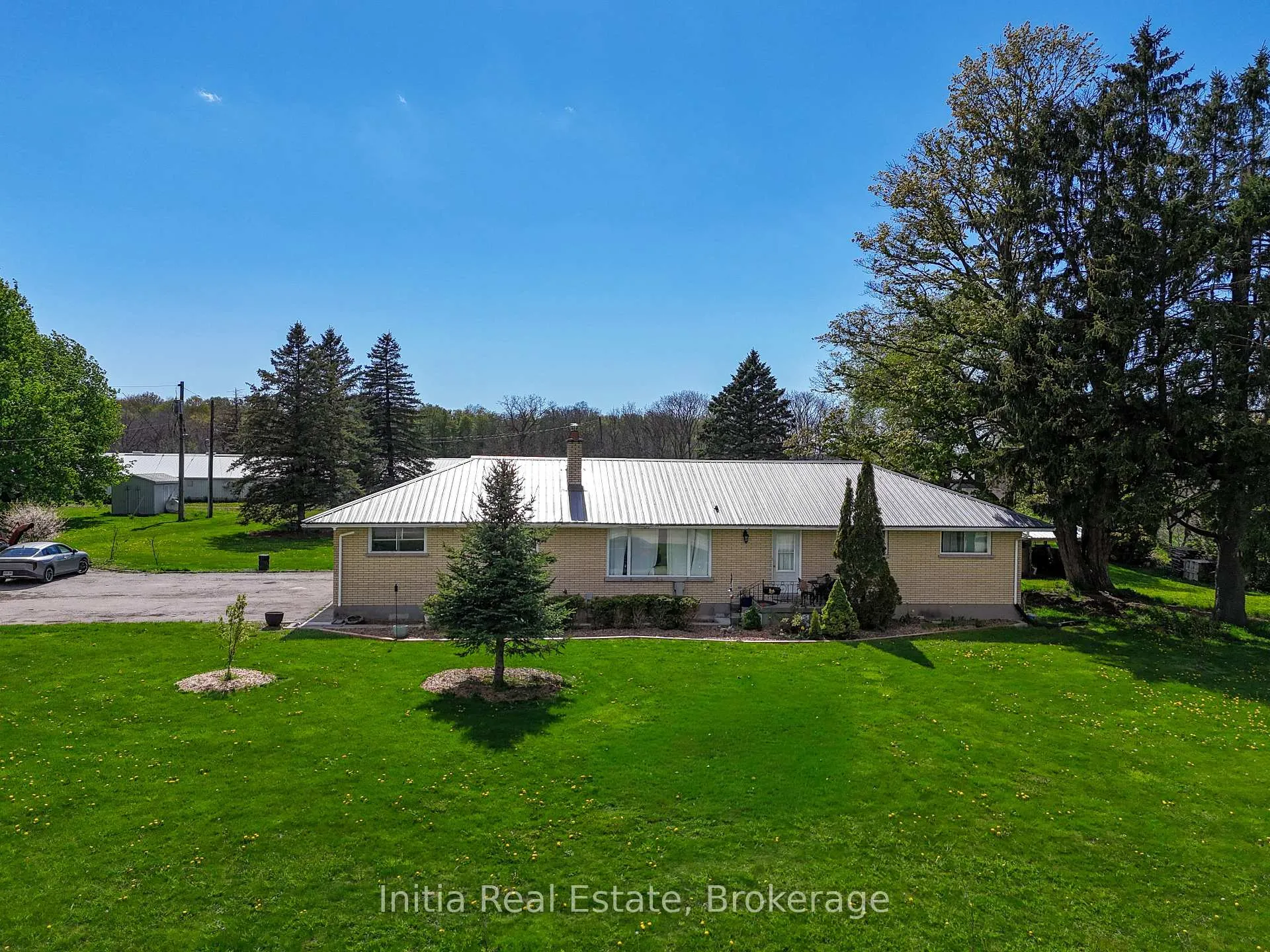 Photo 2 of 22821 Denfield Road, Middlesex Centre, Rural Middlesex Centre — HOMEH
