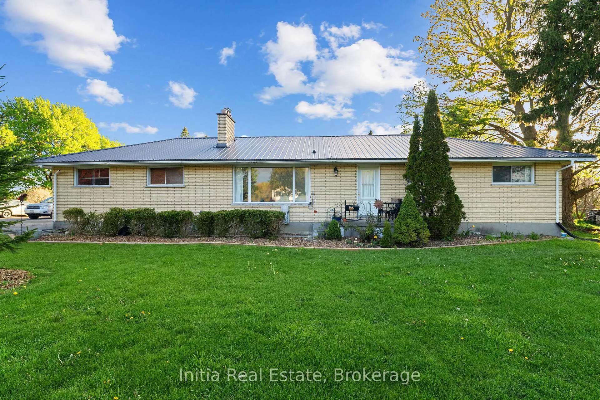 Photo 3 of 22821 Denfield Road, Middlesex Centre, Rural Middlesex Centre — HOMEH