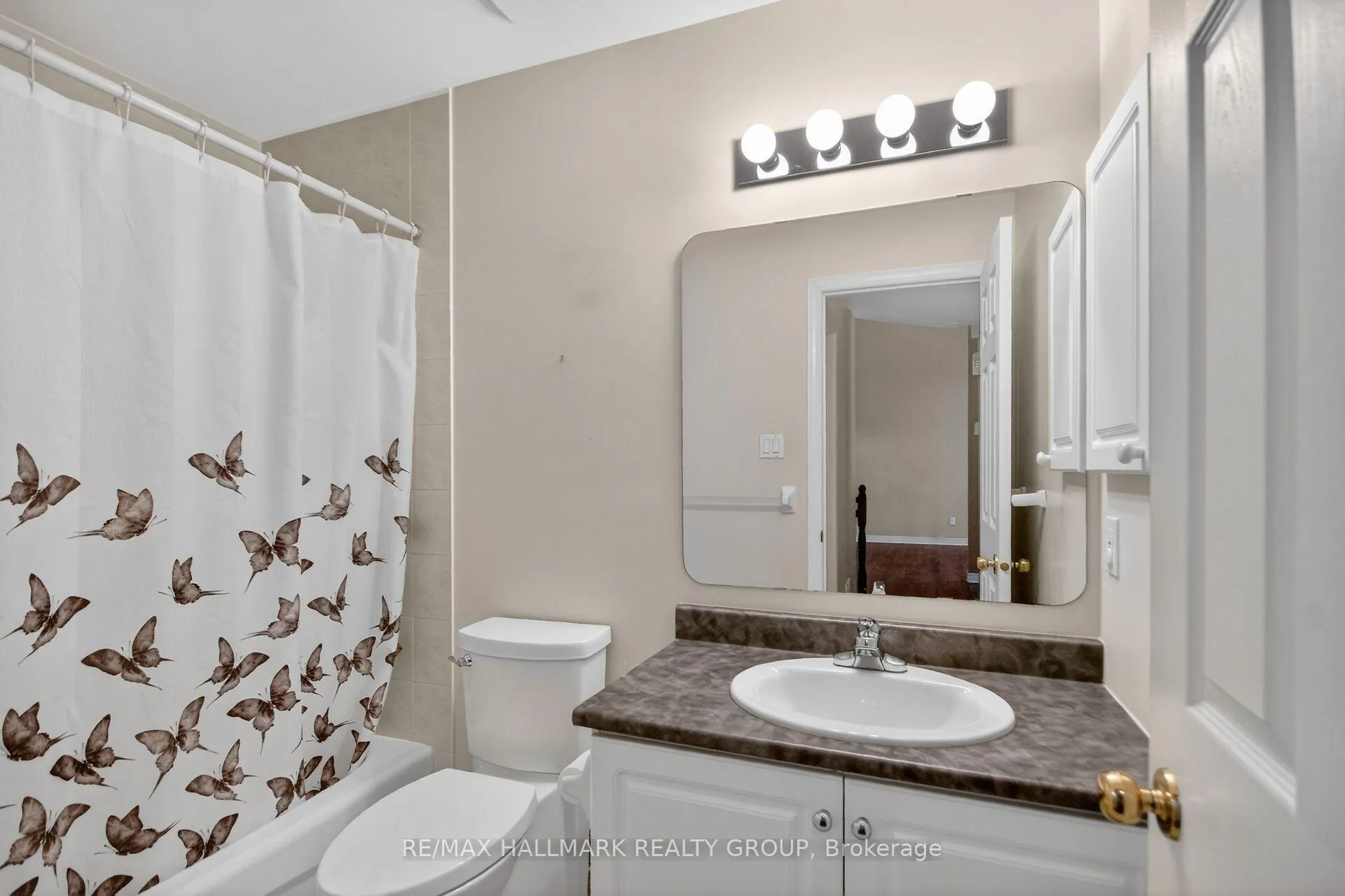 Photo 11 of 4 Peregrine Crescent, Ottawa, Kanata - Bridlewood — HOMEH