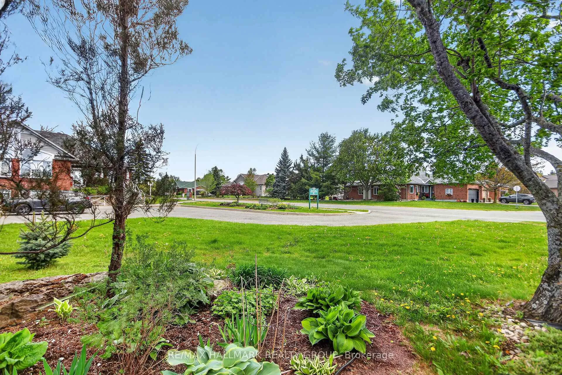 Photo 26 of 4 Peregrine Crescent, Ottawa, Kanata - Bridlewood — HOMEH