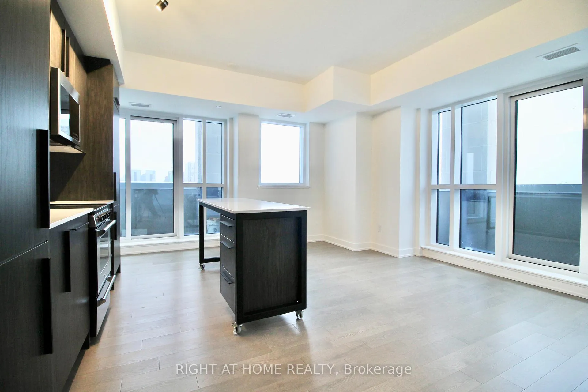 Photo 3 of Unit 1006, 560 Rideau Street, Ottawa, Sandy Hill — HOMEH