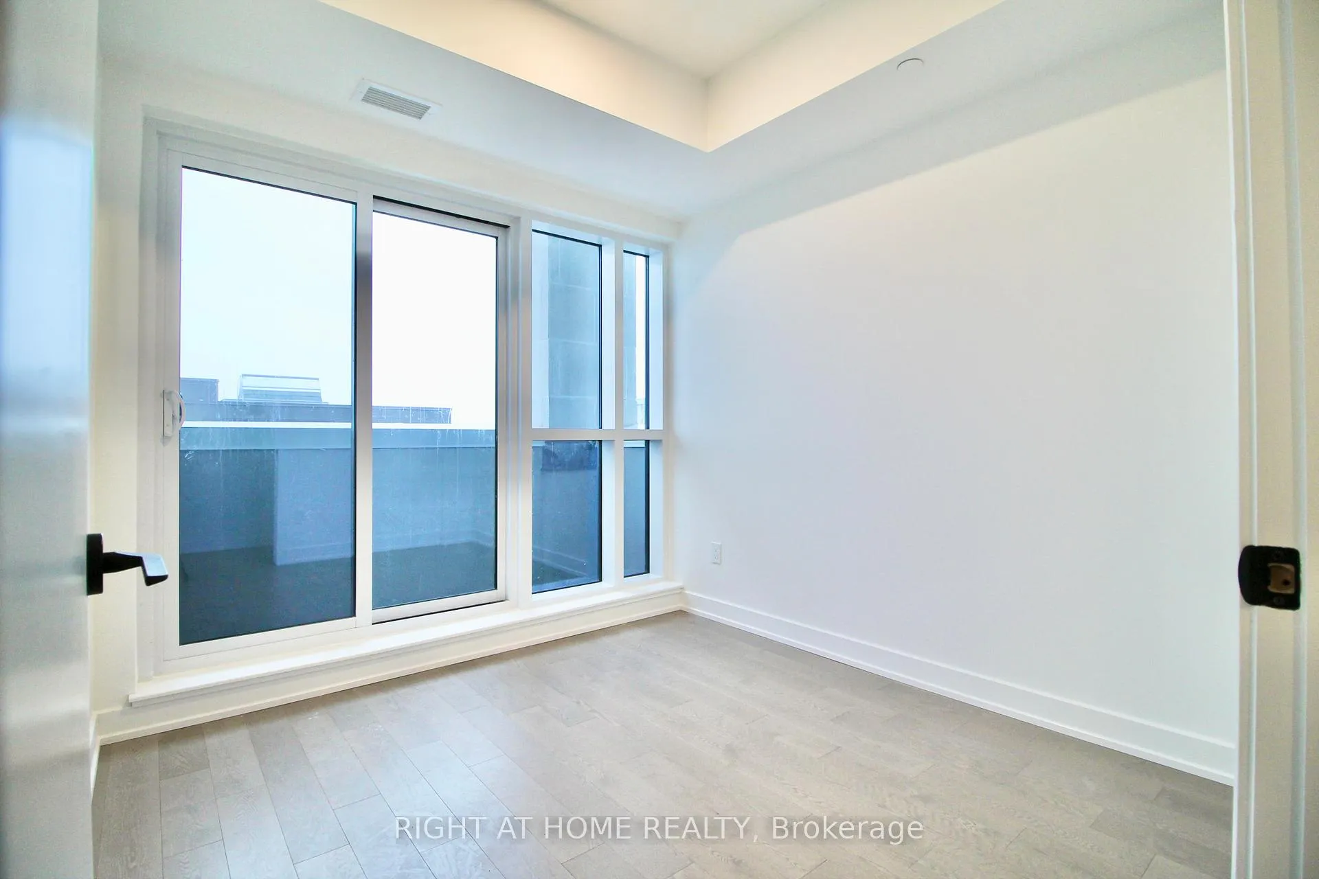 Photo 4 of Unit 1006, 560 Rideau Street, Ottawa, Sandy Hill — HOMEH