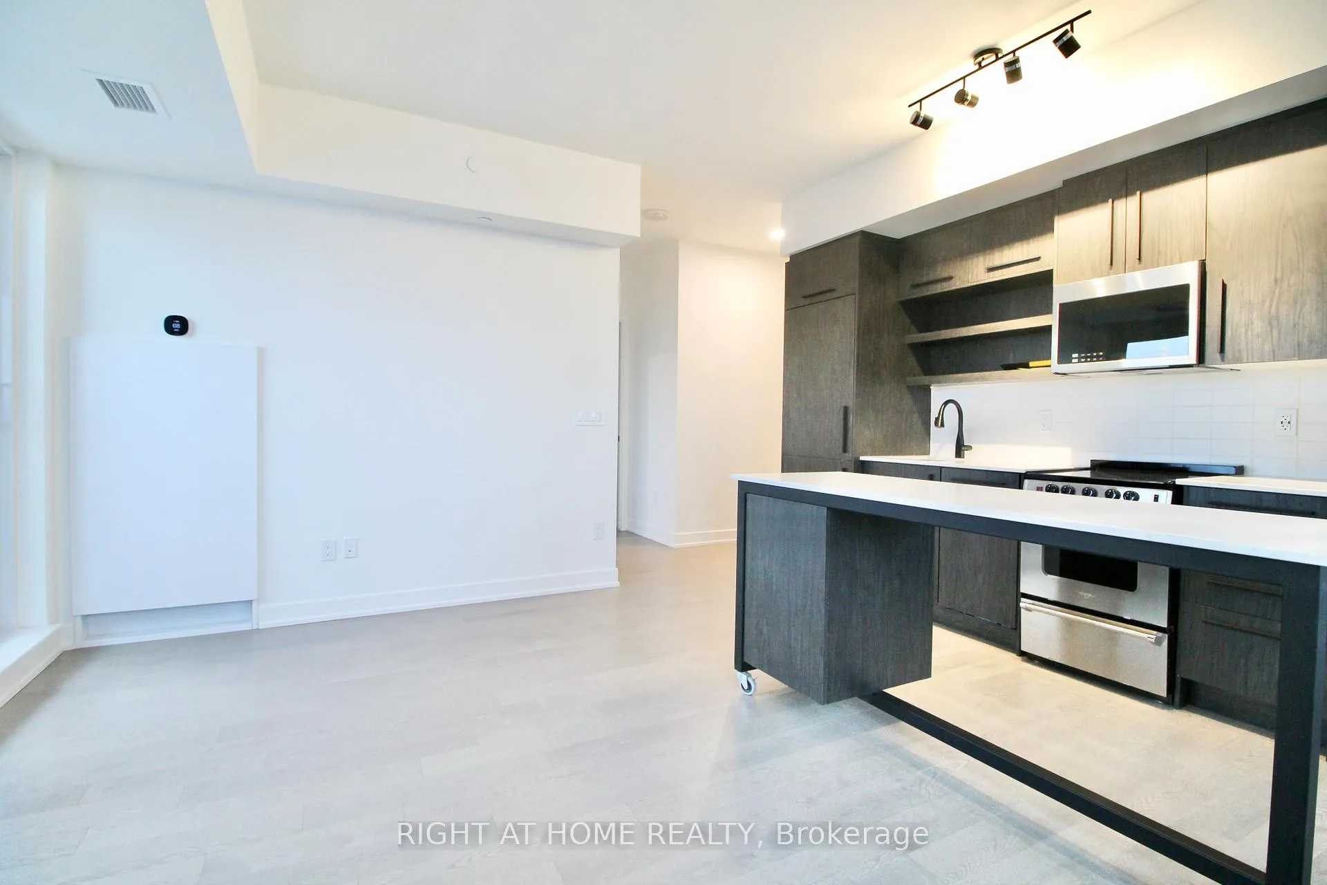 Photo 9 of Unit 1006, 560 Rideau Street, Ottawa, Sandy Hill — HOMEH