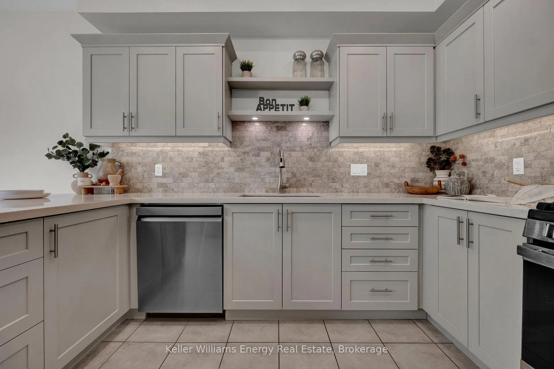 Photo 19 of 799 Kane Terrace, Cobourg — HOMEH