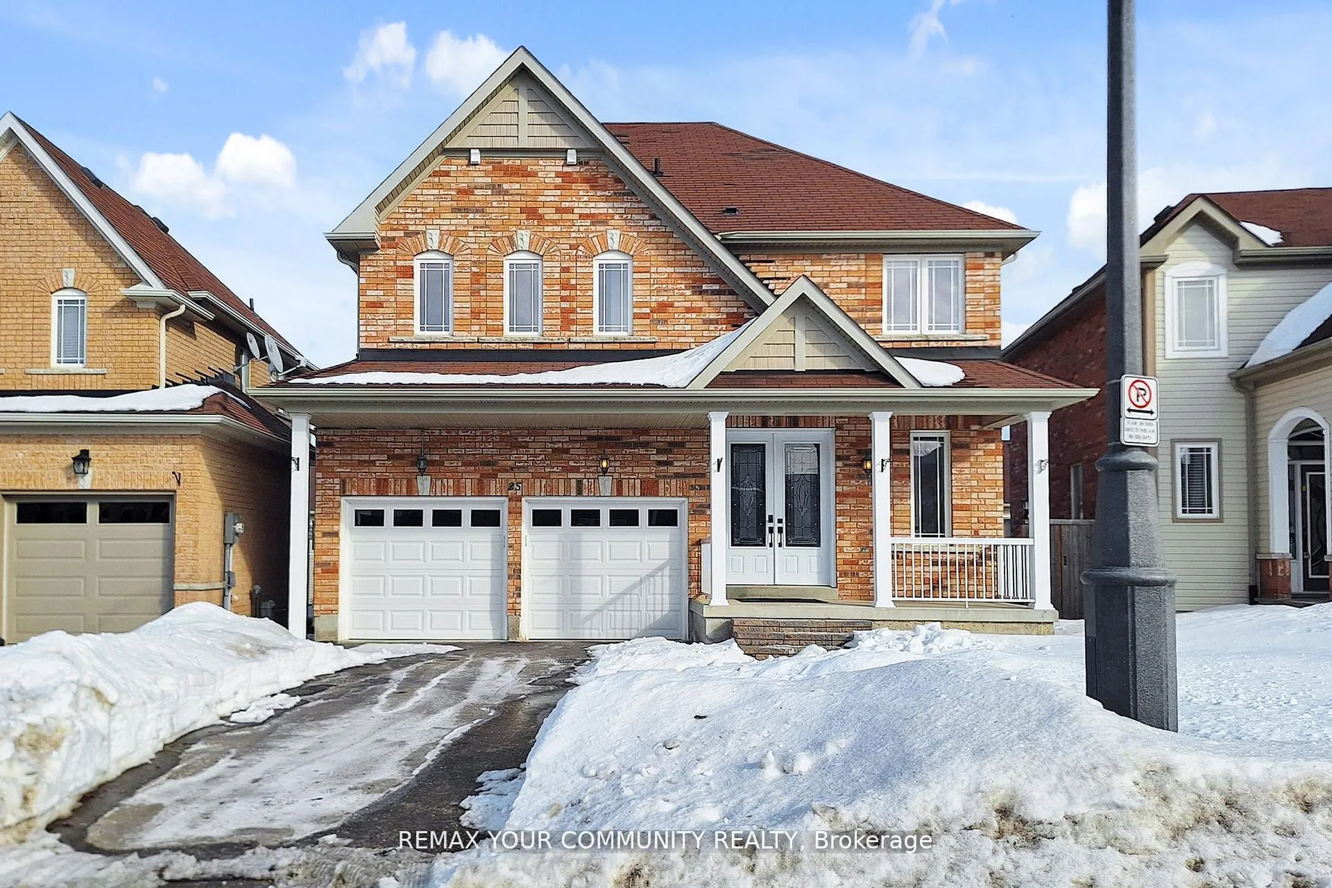 Photo 2 of Unit Upper Level & Main Level, 25 Bache Avenue, Georgina, Keswick South — HOMEH