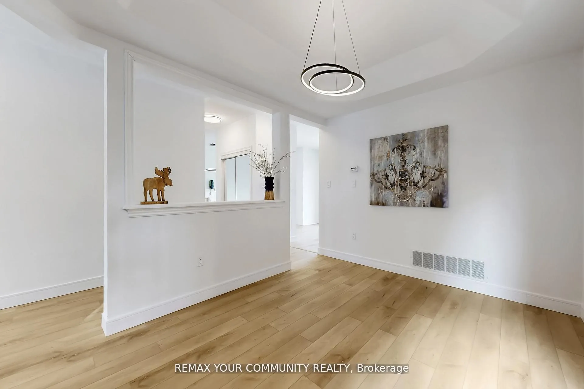 Photo 6 of Unit Upper Level & Main Level, 25 Bache Avenue, Georgina, Keswick South — HOMEH