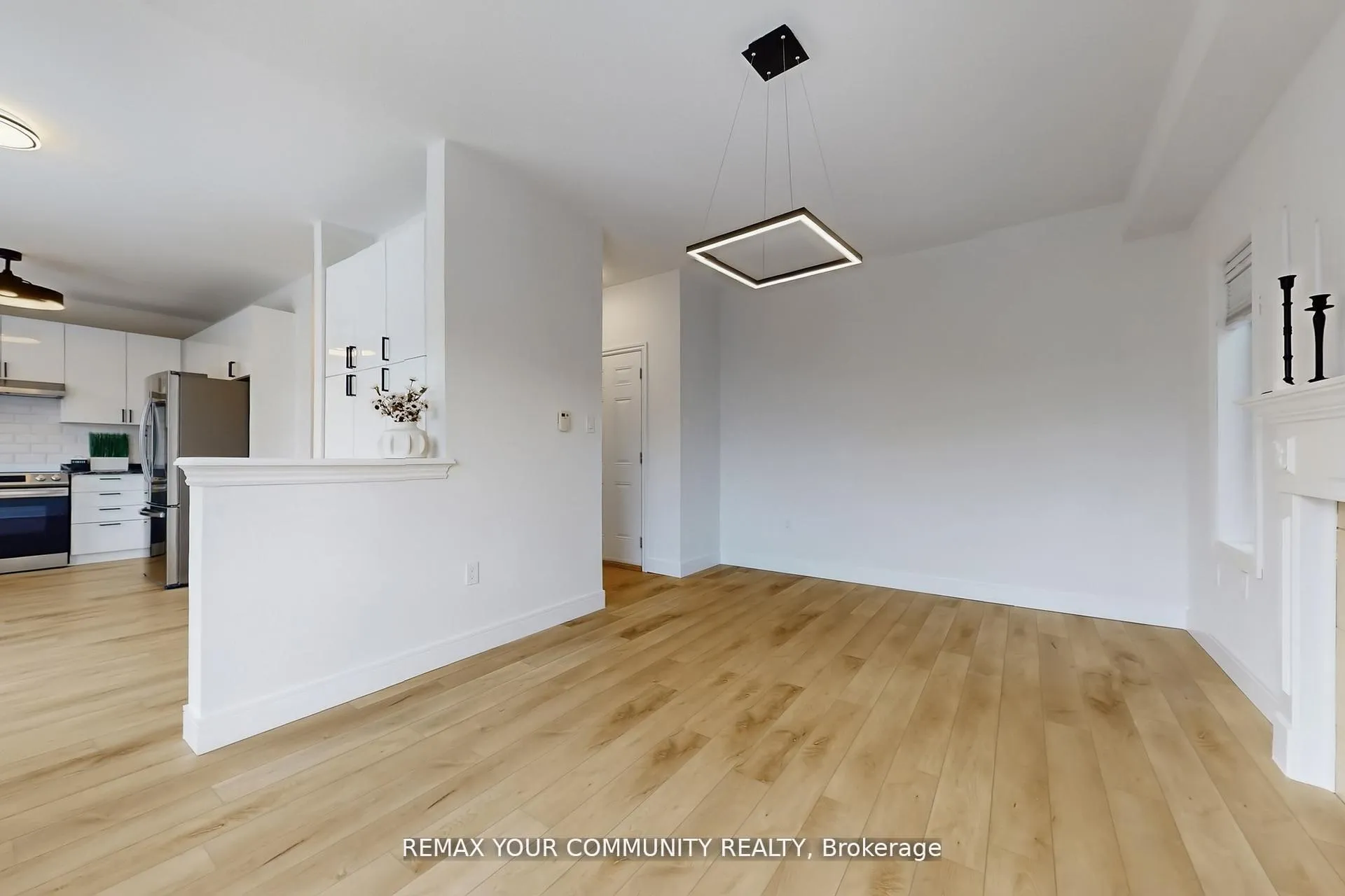 Photo 7 of Unit Upper Level & Main Level, 25 Bache Avenue, Georgina, Keswick South — HOMEH