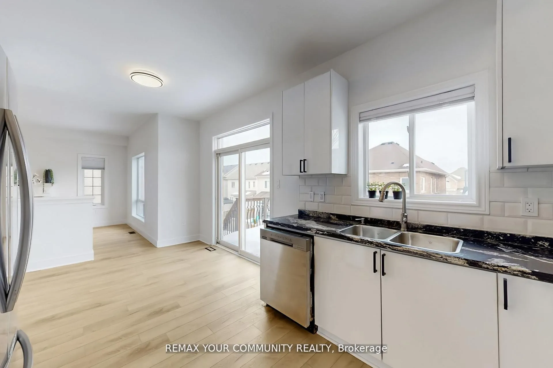Photo 12 of Unit Upper Level & Main Level, 25 Bache Avenue, Georgina, Keswick South — HOMEH