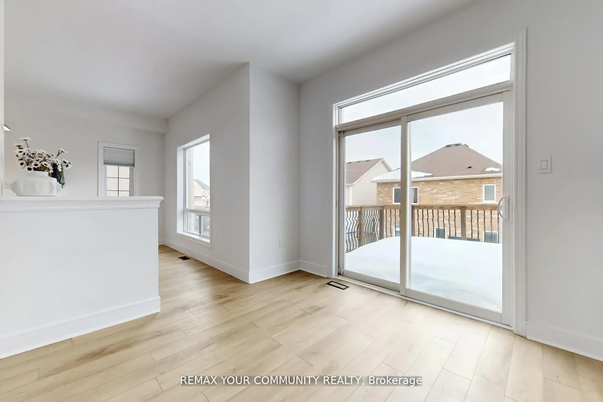 Photo 16 of Unit Upper Level & Main Level, 25 Bache Avenue, Georgina, Keswick South — HOMEH