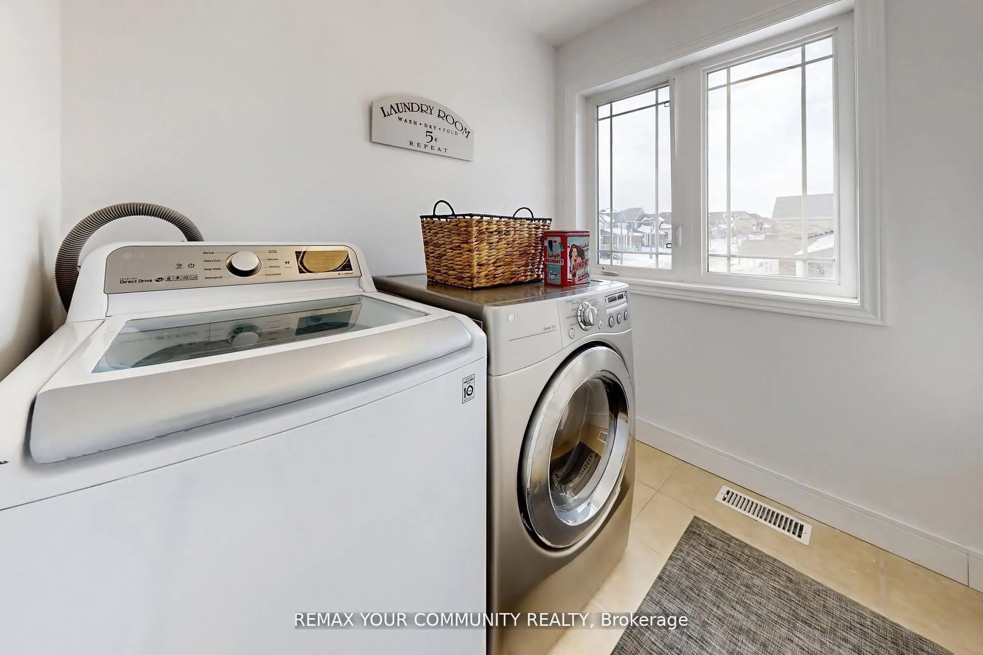 Photo 23 of Unit Upper Level & Main Level, 25 Bache Avenue, Georgina, Keswick South — HOMEH