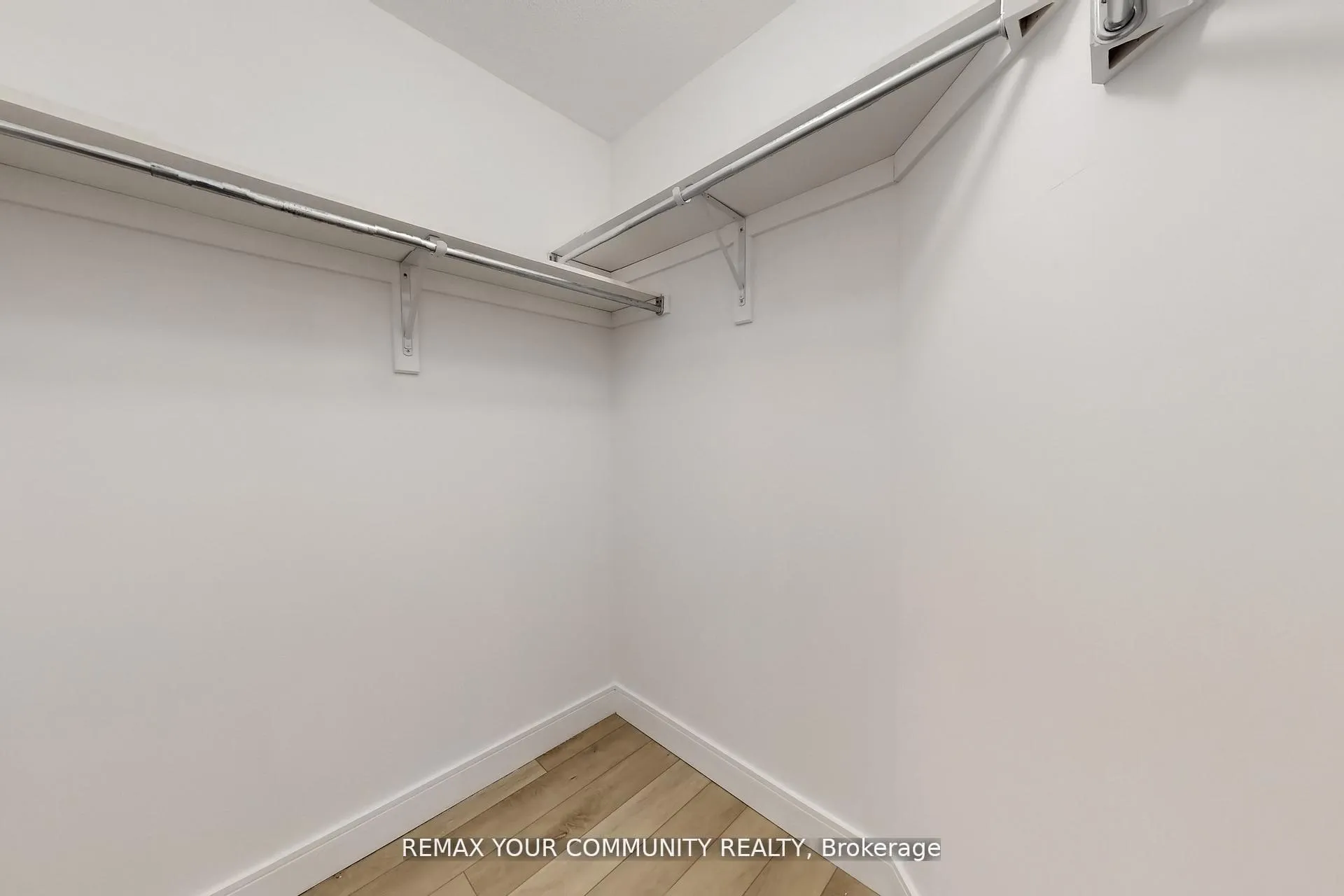 Photo 31 of Unit Upper Level & Main Level, 25 Bache Avenue, Georgina, Keswick South — HOMEH