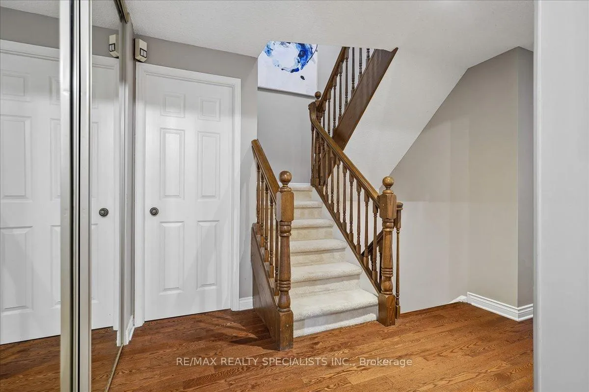 Photo 4 of Unit 3, 1507 Upper Middle Road, Burlington, Tyandaga — HOMEH