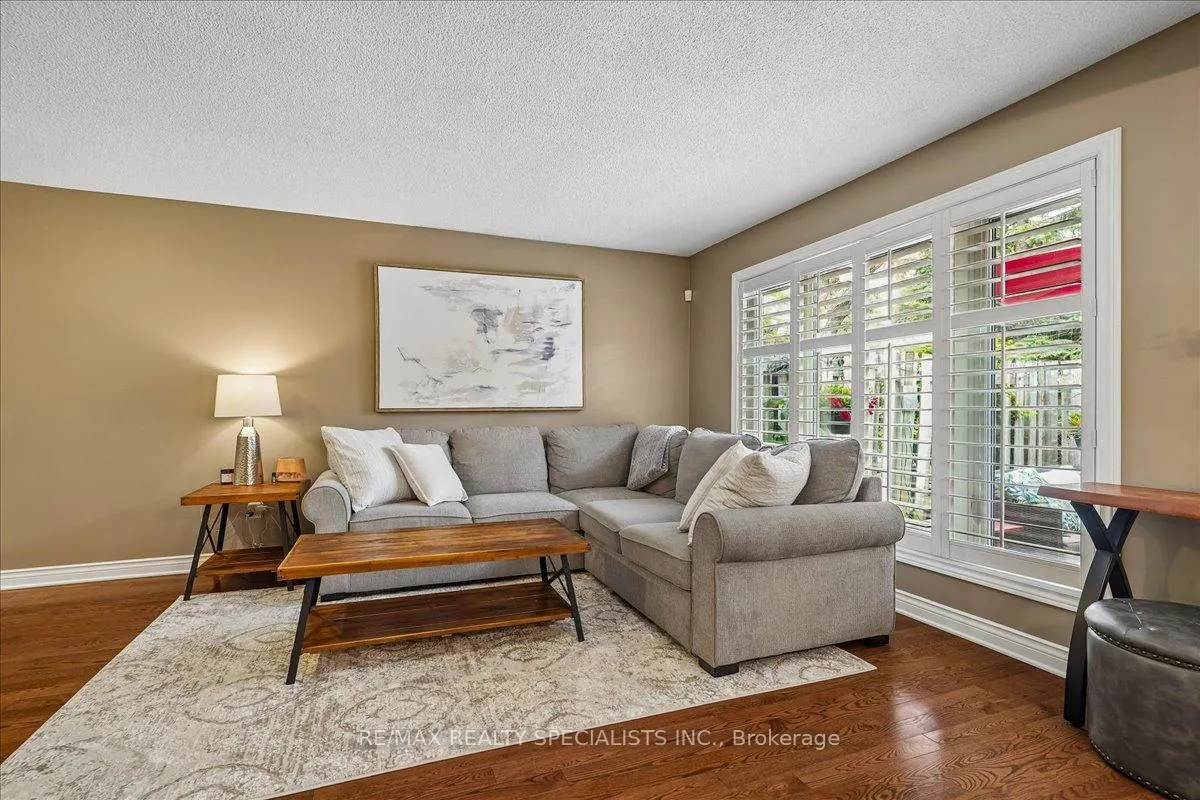 Photo 6 of Unit 3, 1507 Upper Middle Road, Burlington, Tyandaga — HOMEH