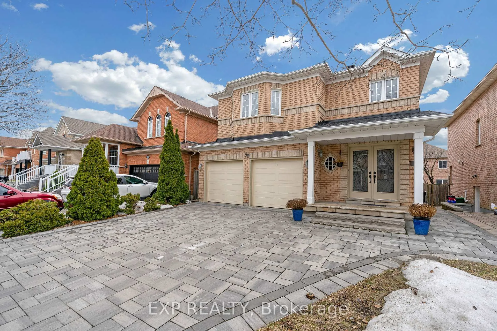 Photo 4 of 39 Monte Cristi Street, Vaughan, Vellore Village — HOMEH