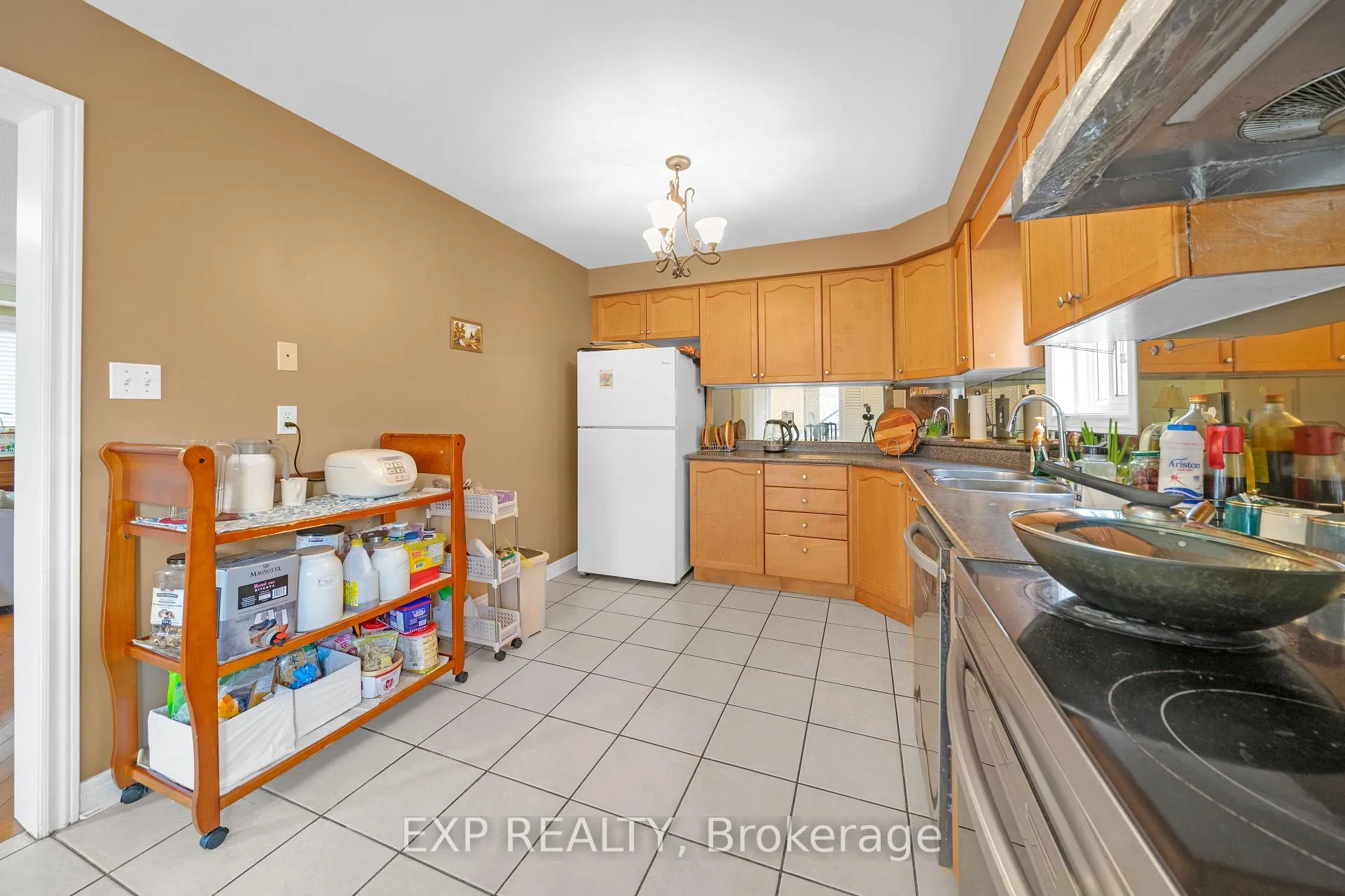 Photo 12 of 39 Monte Cristi Street, Vaughan, Vellore Village — HOMEH