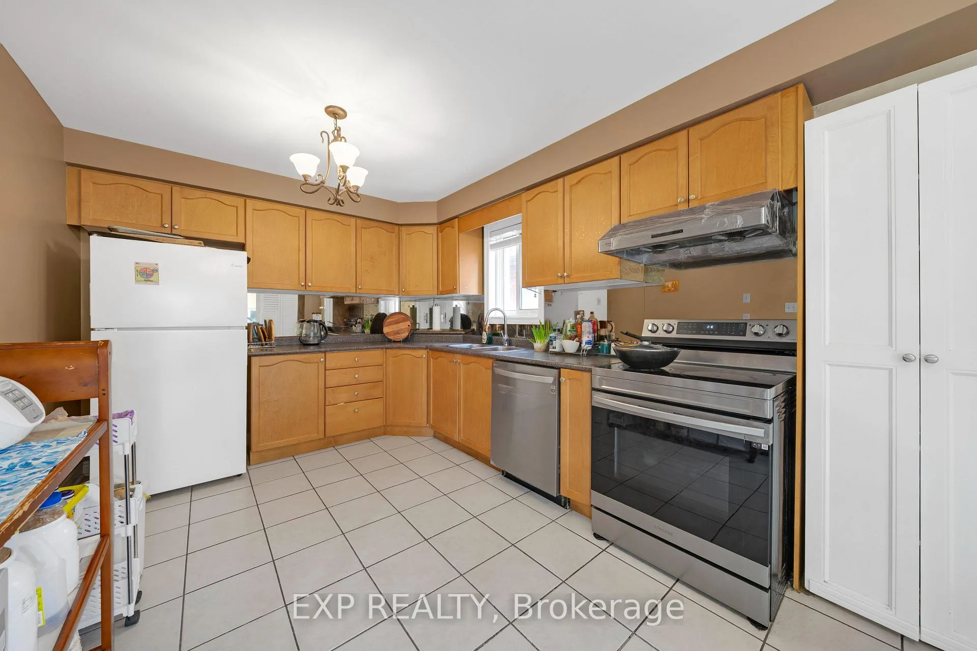 Photo 13 of 39 Monte Cristi Street, Vaughan, Vellore Village — HOMEH