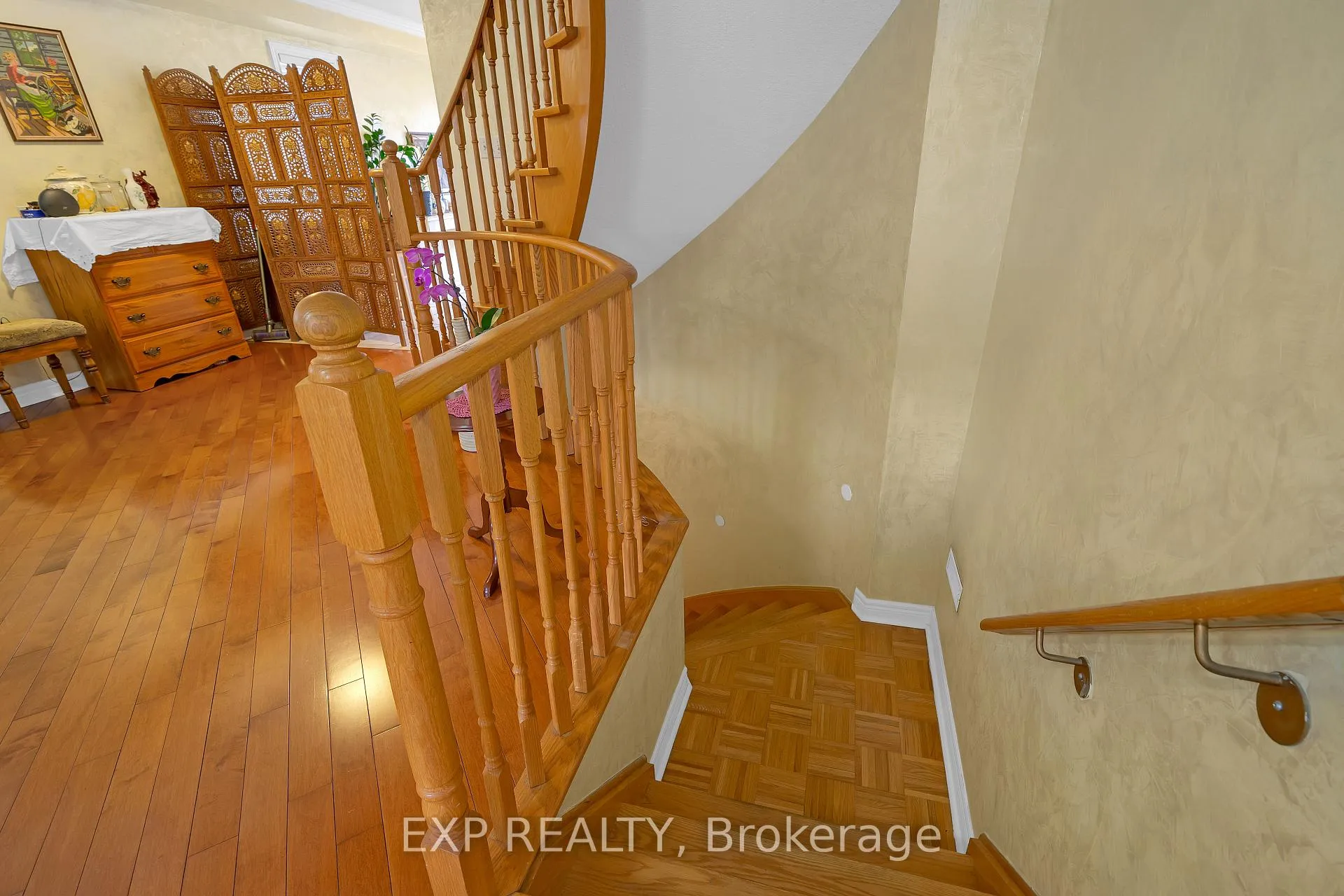 Photo 15 of 39 Monte Cristi Street, Vaughan, Vellore Village — HOMEH