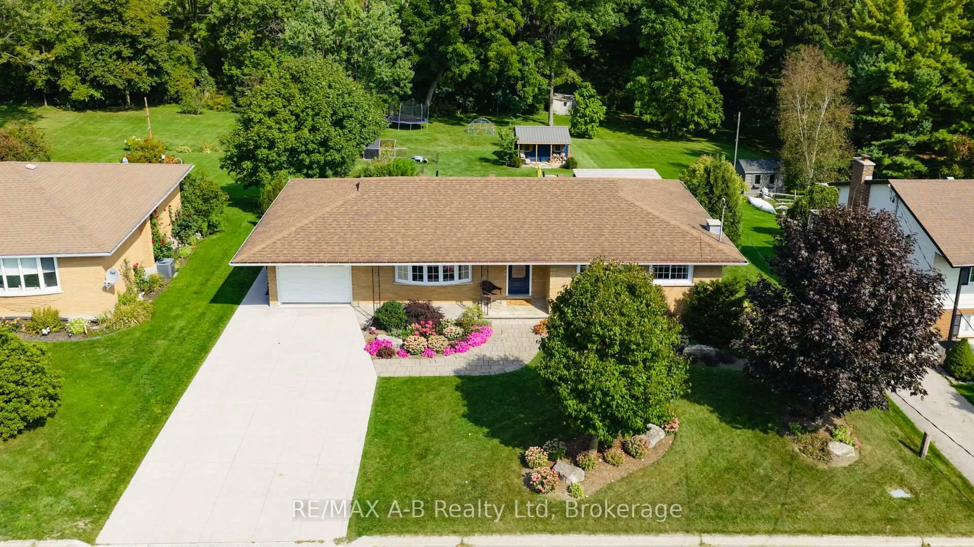 Photo 1 of 43 Widder Street W, St. Marys — HOMEH