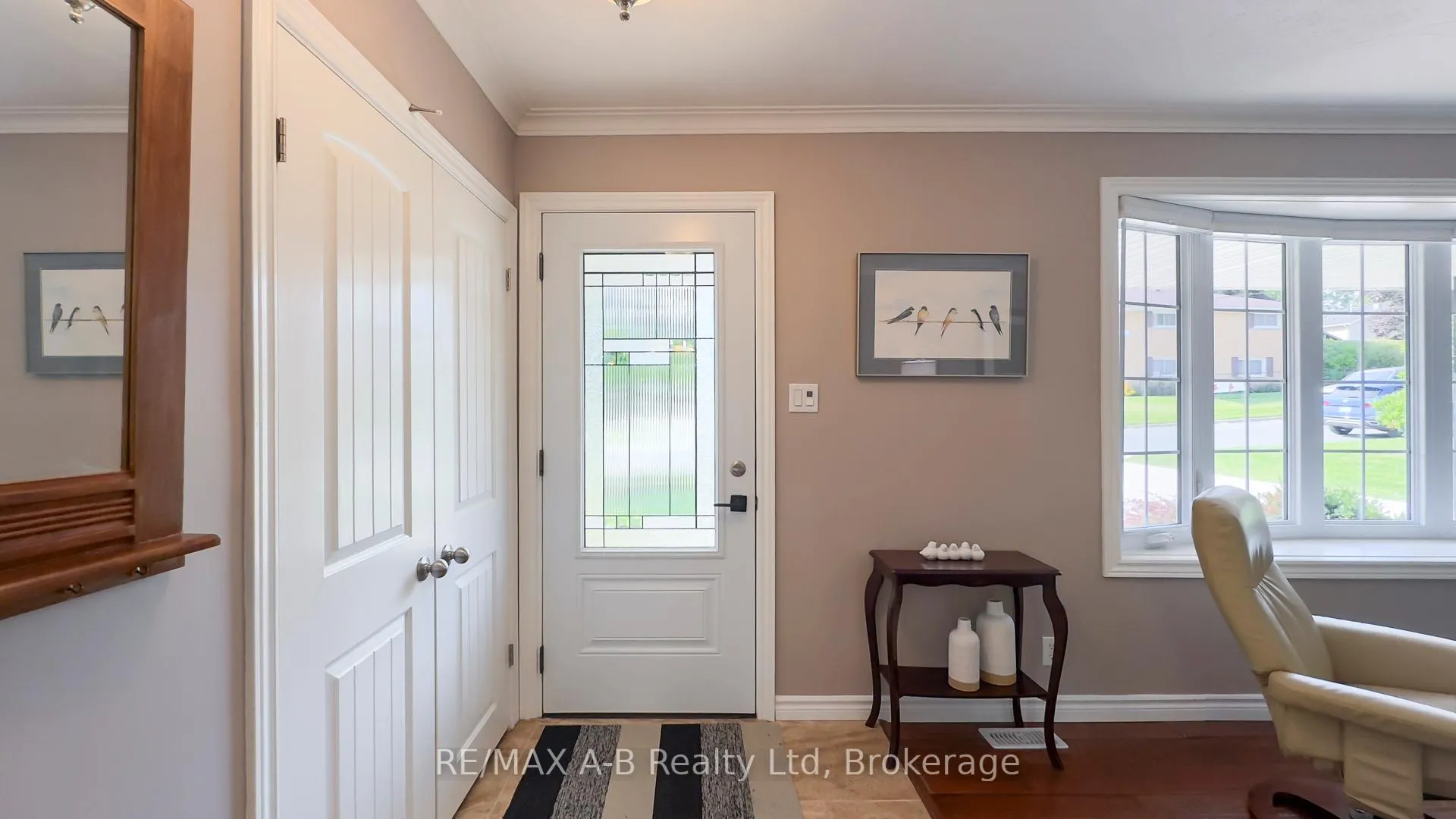 Photo 5 of 43 Widder Street W, St. Marys — HOMEH
