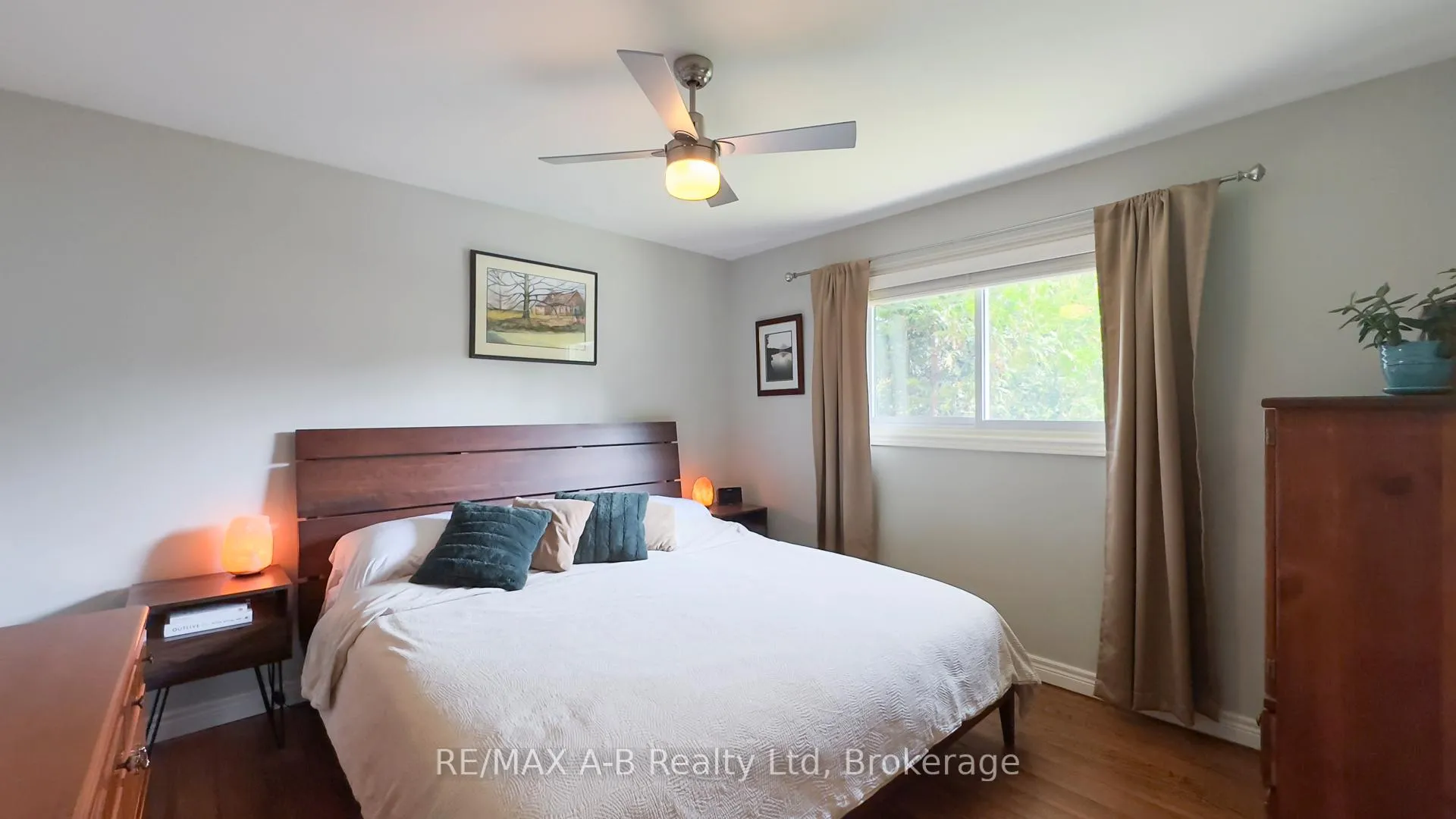 Photo 23 of 43 Widder Street W, St. Marys — HOMEH