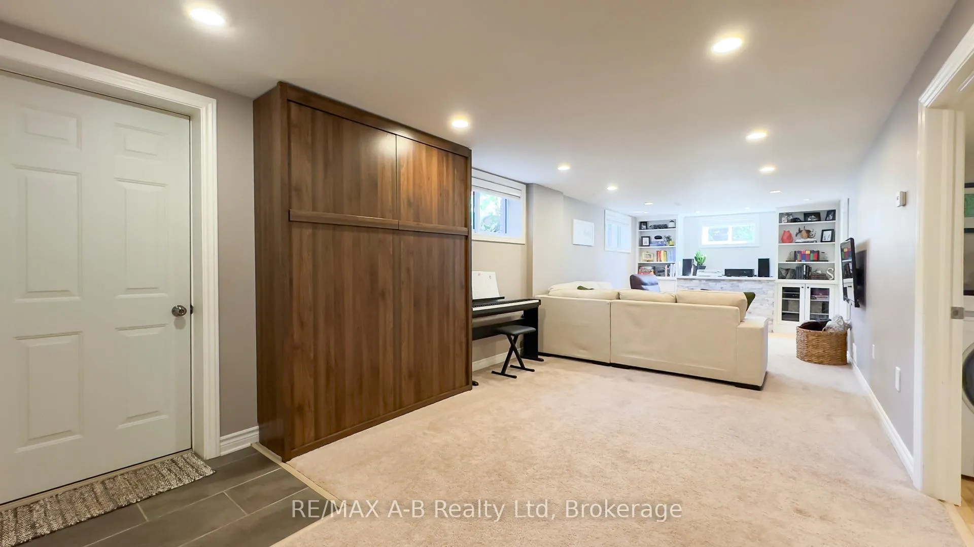 Photo 28 of 43 Widder Street W, St. Marys — HOMEH