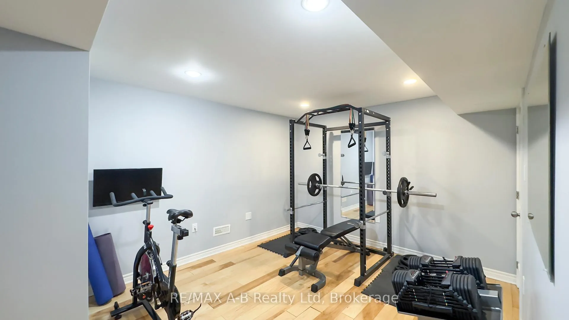 Photo 37 of 43 Widder Street W, St. Marys — HOMEH