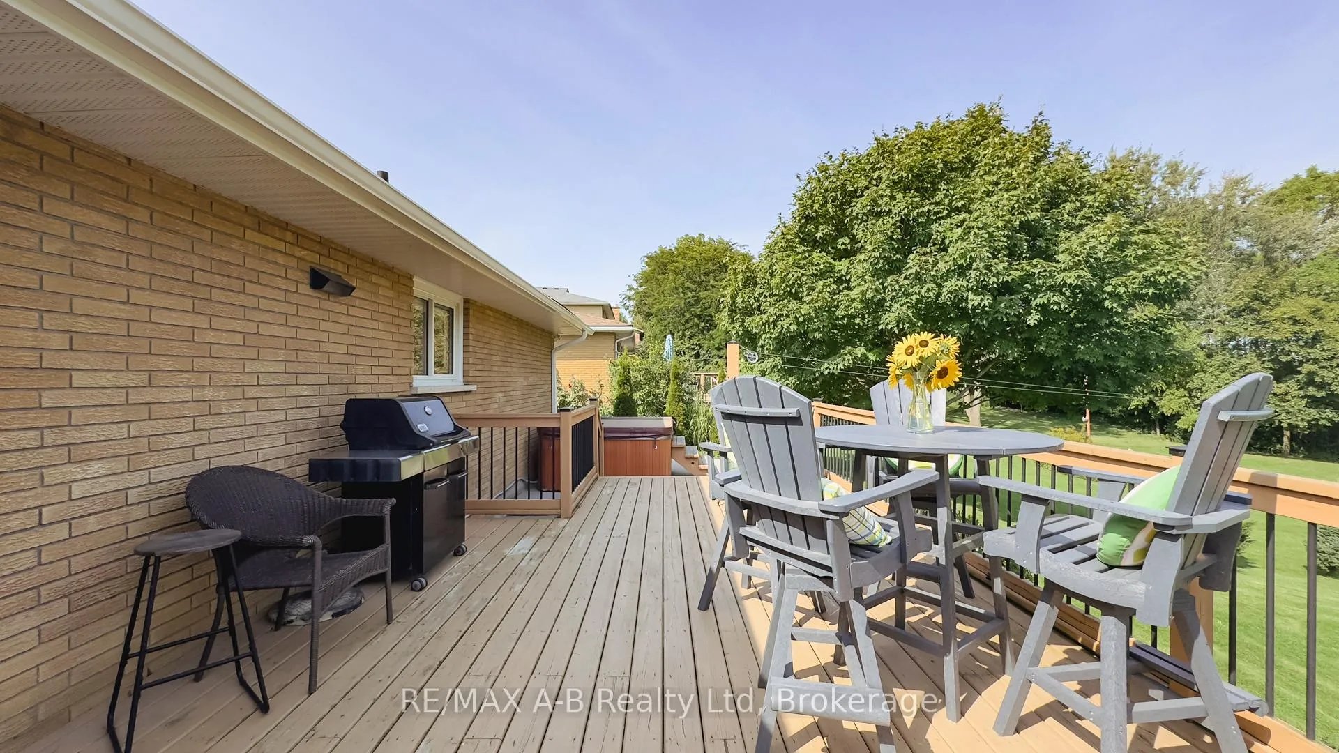Photo 40 of 43 Widder Street W, St. Marys — HOMEH