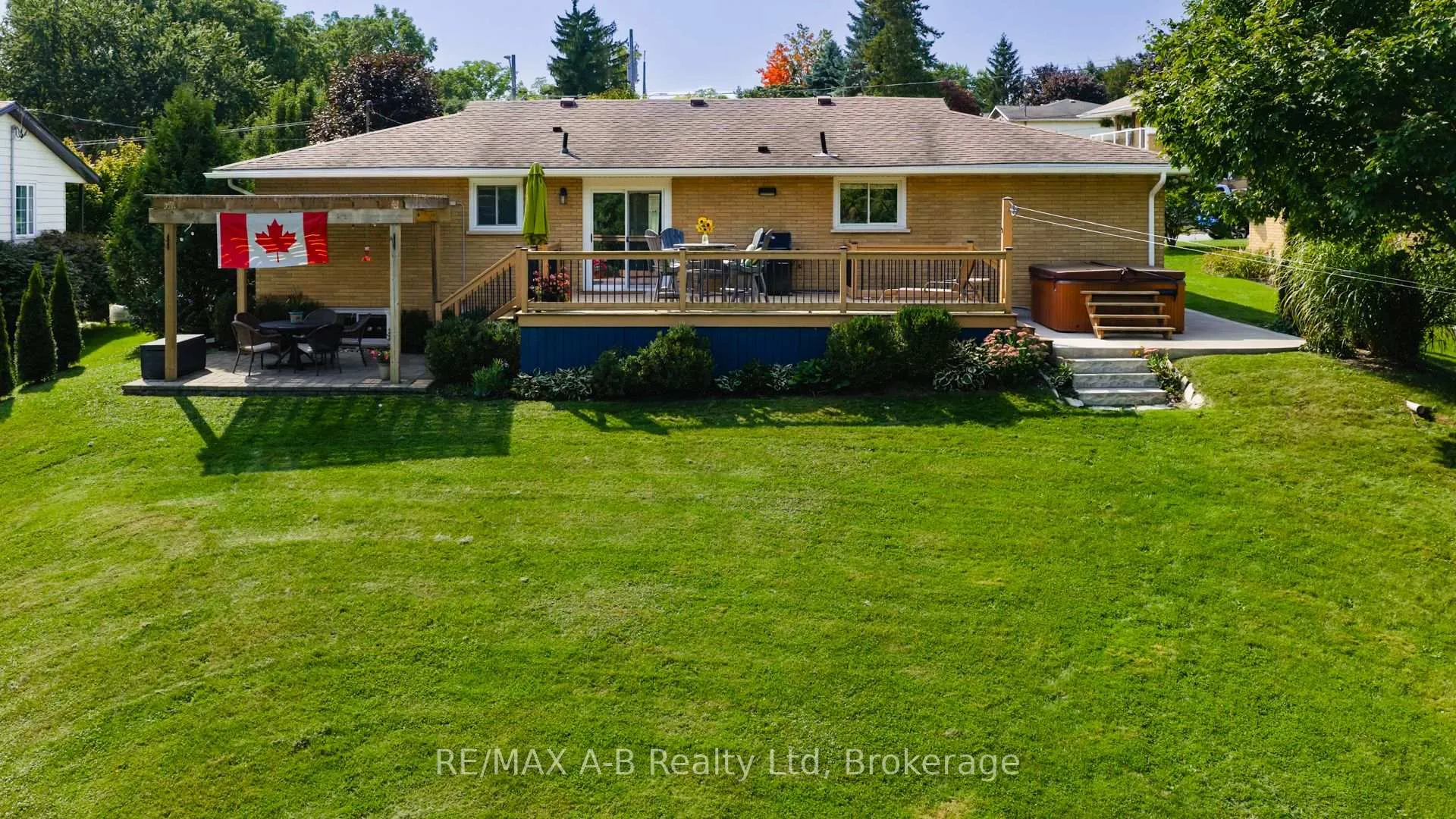 Photo 50 of 43 Widder Street W, St. Marys — HOMEH