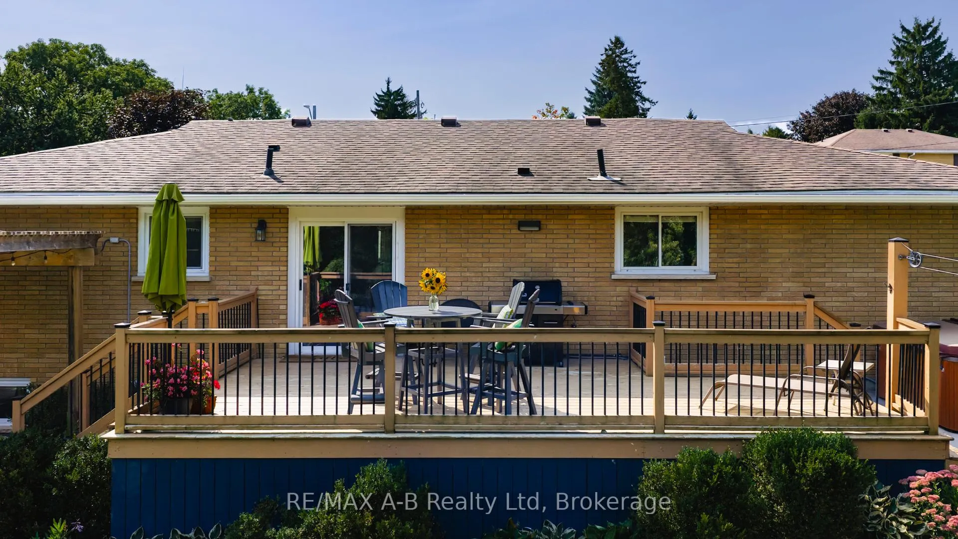 Photo 51 of 43 Widder Street W, St. Marys — HOMEH