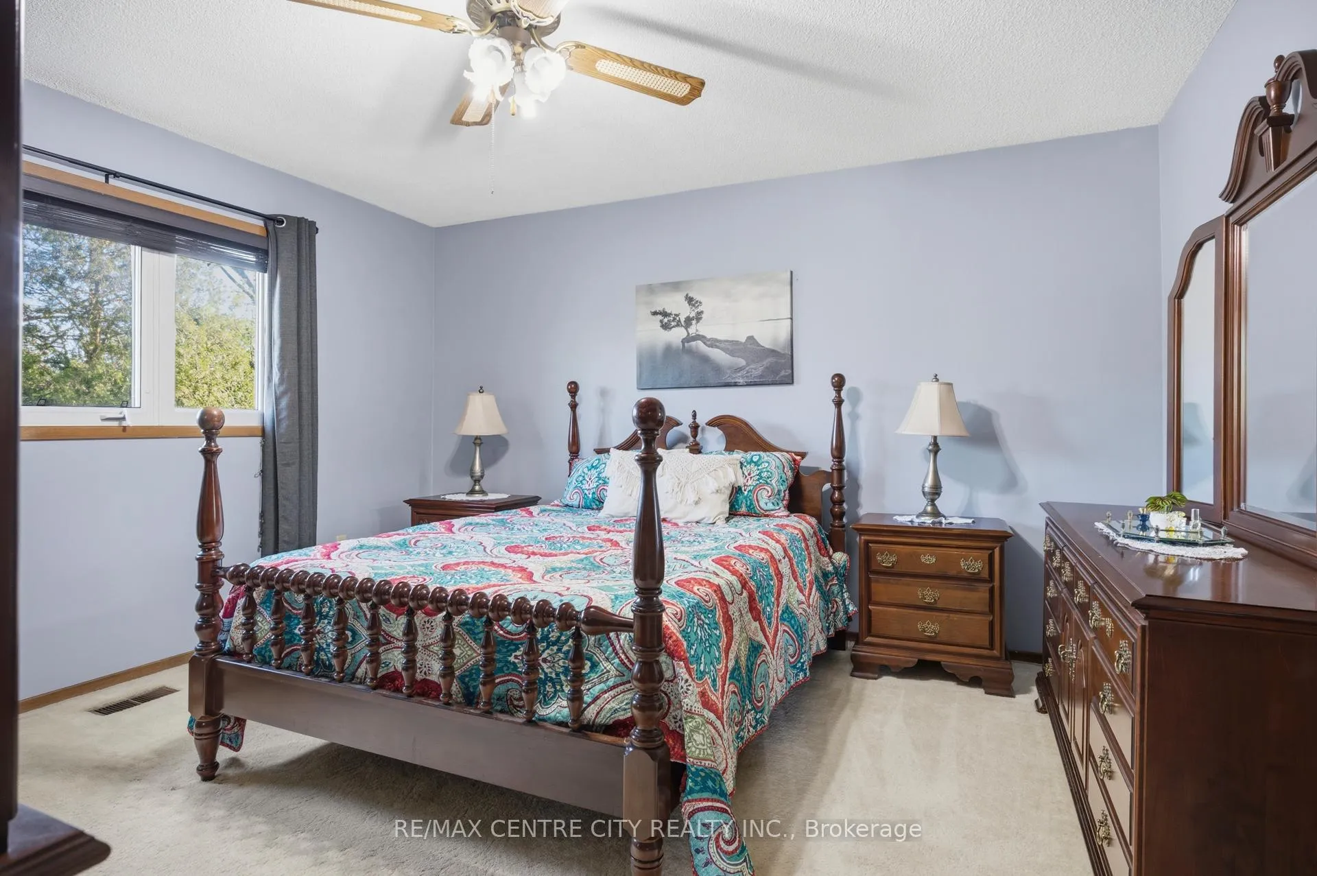 Photo 17 of 32 Brock Street, St. Thomas — HOMEH