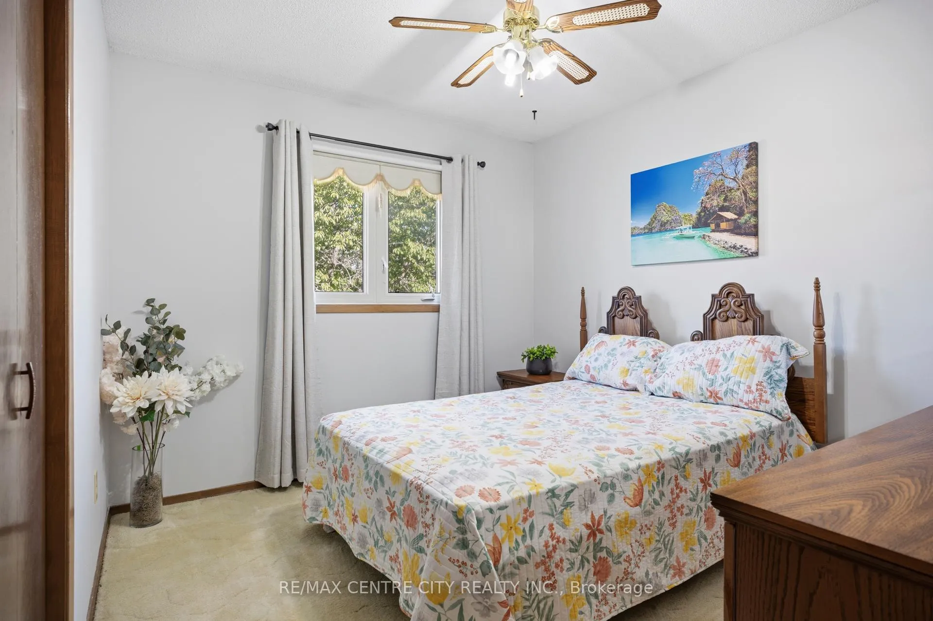 Photo 19 of 32 Brock Street, St. Thomas — HOMEH
