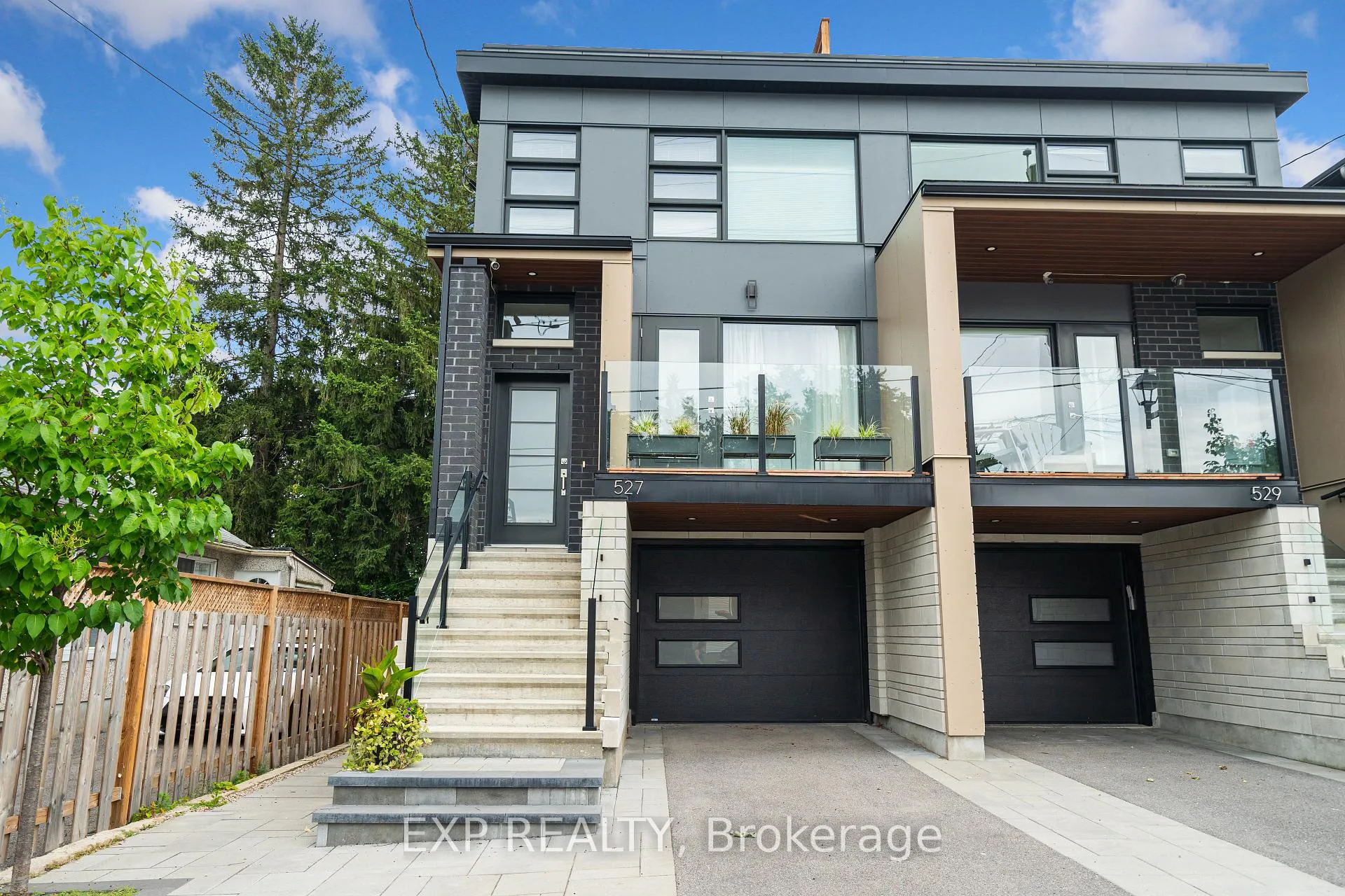 Photo 1 of Unit A, 527 Broadhead Avenue, Ottawa, Westboro/Hampton Park — HOMEH