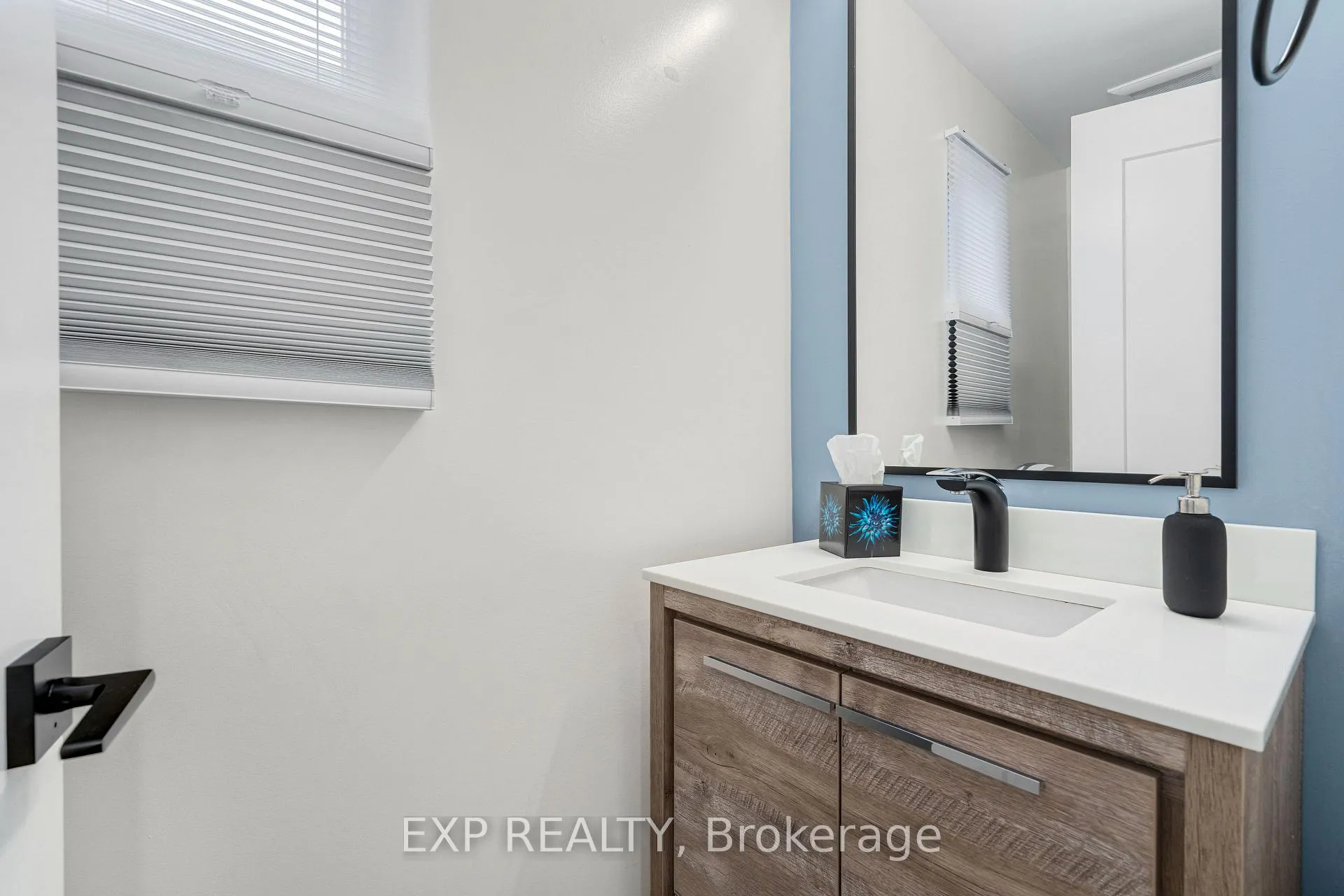 Photo 8 of Unit A, 527 Broadhead Avenue, Ottawa, Westboro/Hampton Park — HOMEH