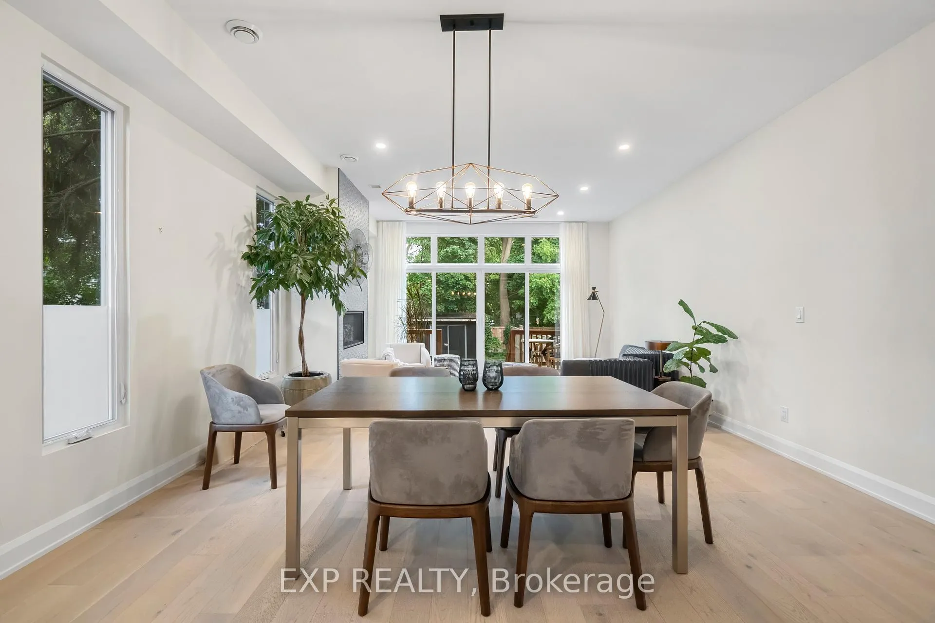 Photo 15 of Unit A, 527 Broadhead Avenue, Ottawa, Westboro/Hampton Park — HOMEH