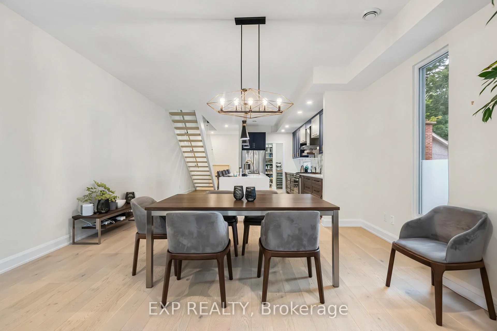 Photo 16 of Unit A, 527 Broadhead Avenue, Ottawa, Westboro/Hampton Park — HOMEH
